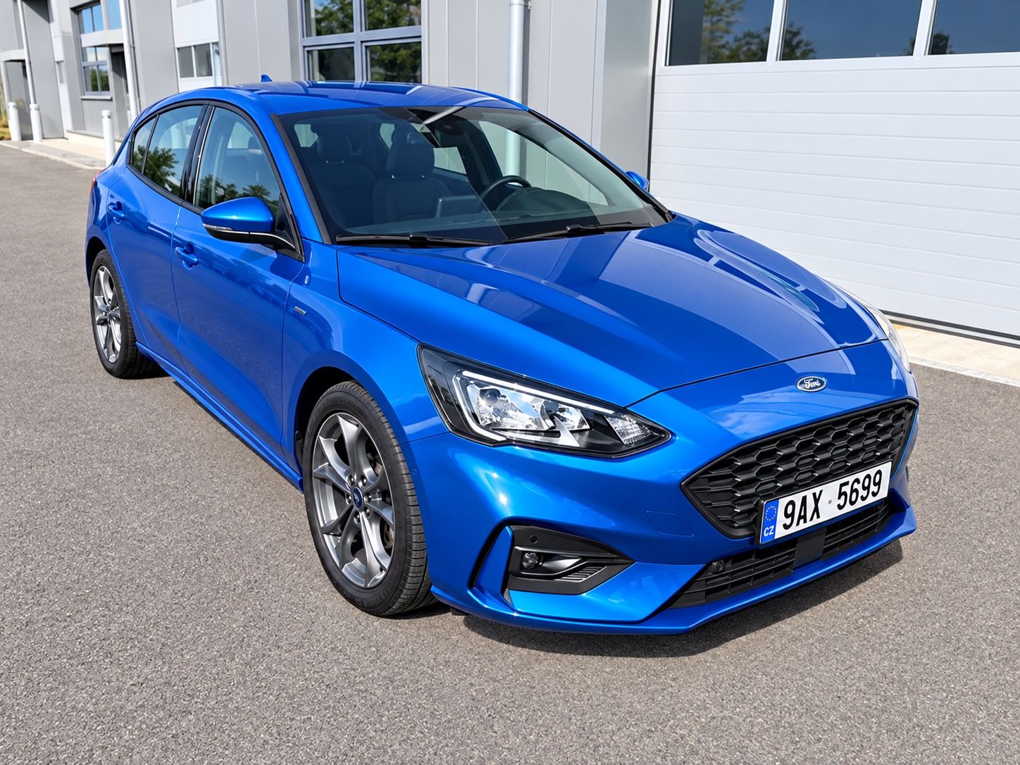 Ford Focus, 1.5 134kw 8AT ST-LINE 33.800km - fotka 2