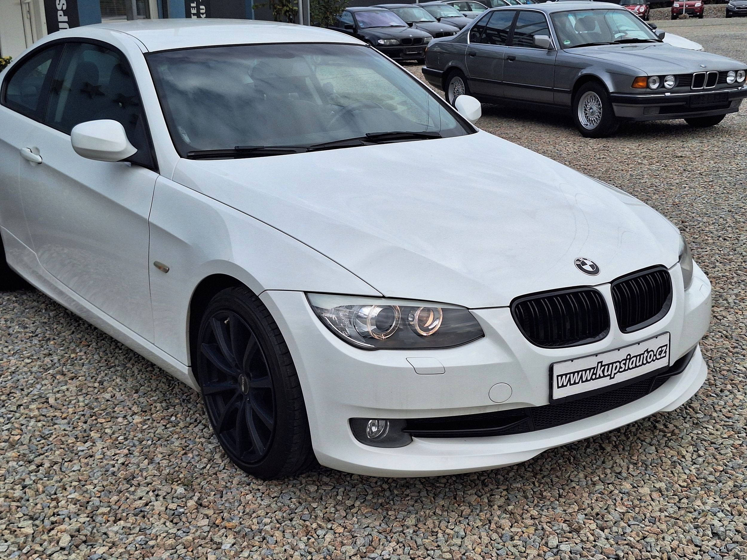 BMW Řada 3, 320i Coupe Facelift Android - fotka 6