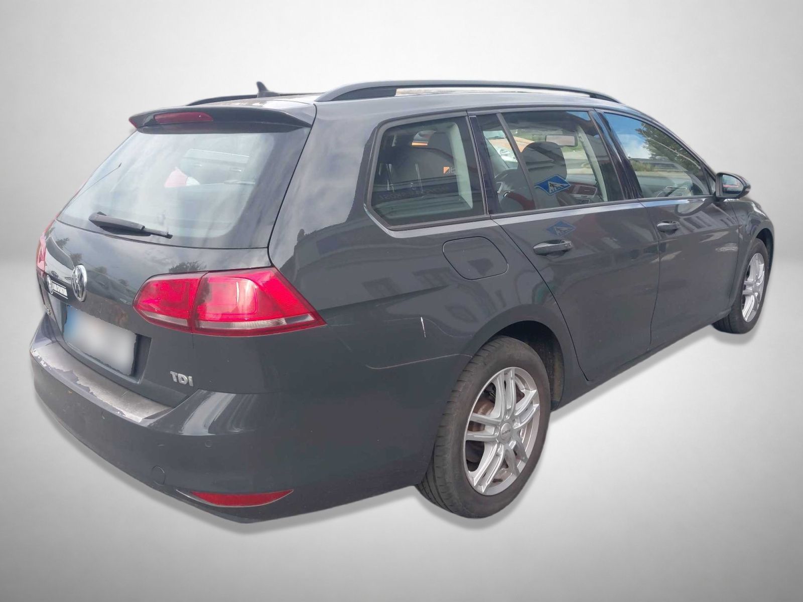 Volkswagen Golf, 1.6 TDI, Serv.kniha, Navi - fotka 2