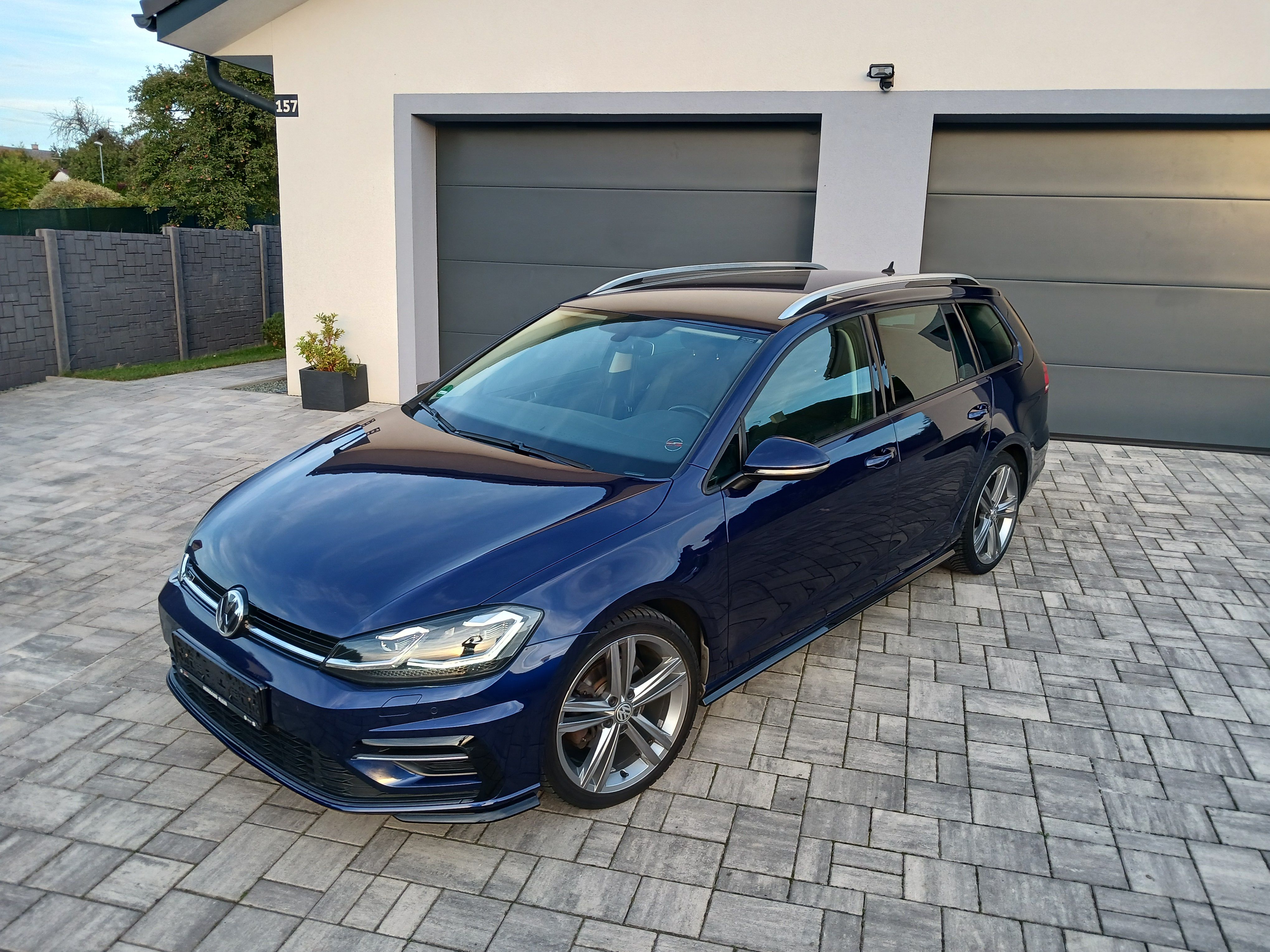 Volkswagen Golf, 1.5 TSI 110 kw  R-Line  DSG - fotka 2