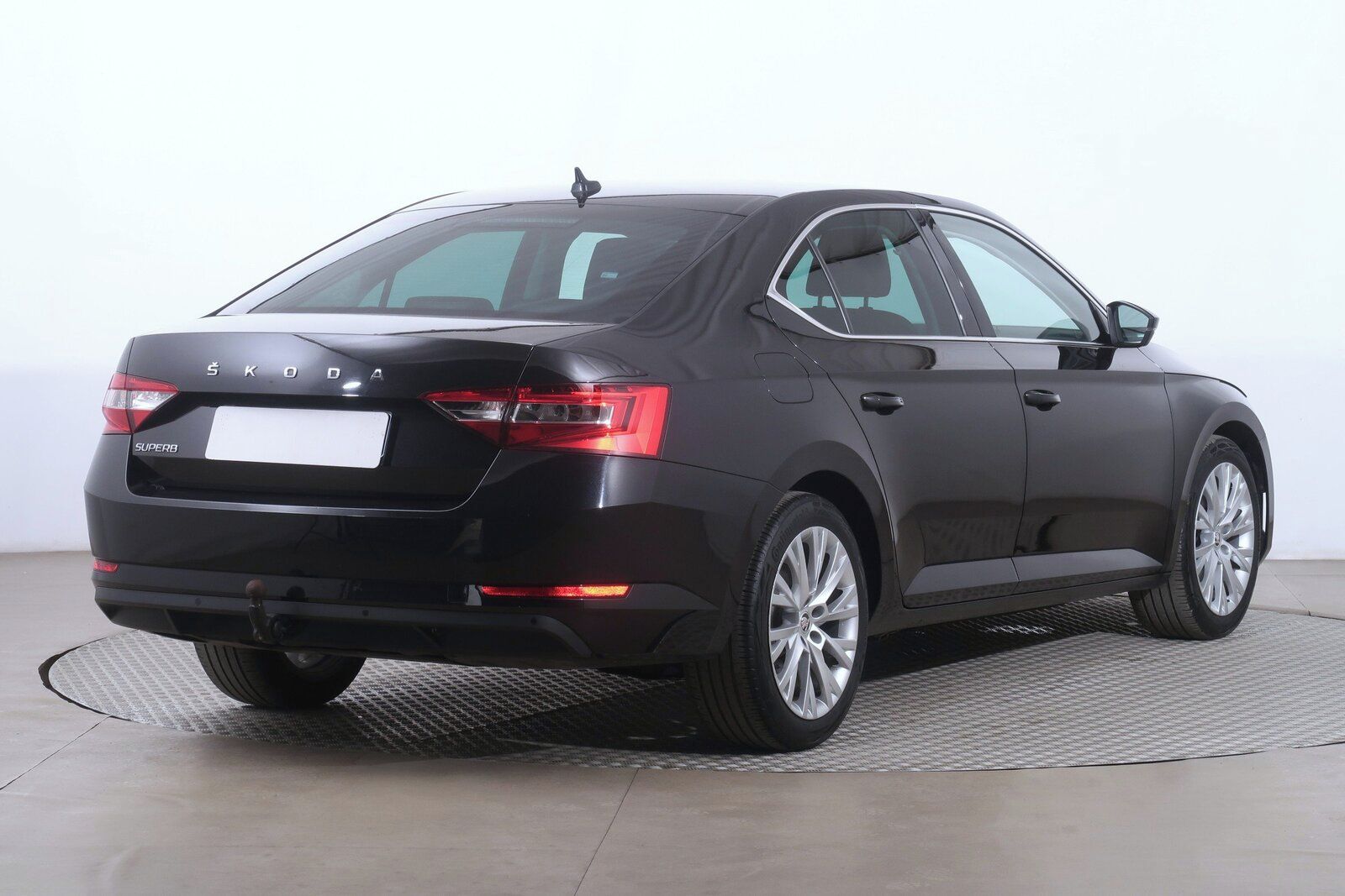 Škoda Superb, 2.0 TDI, Automat - fotka 5
