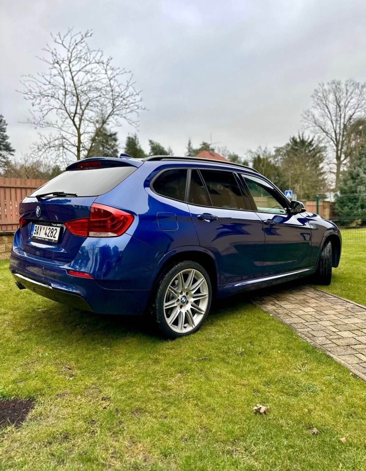 BMW X1, 4x4 automat - Po rozvodech - fotka 4