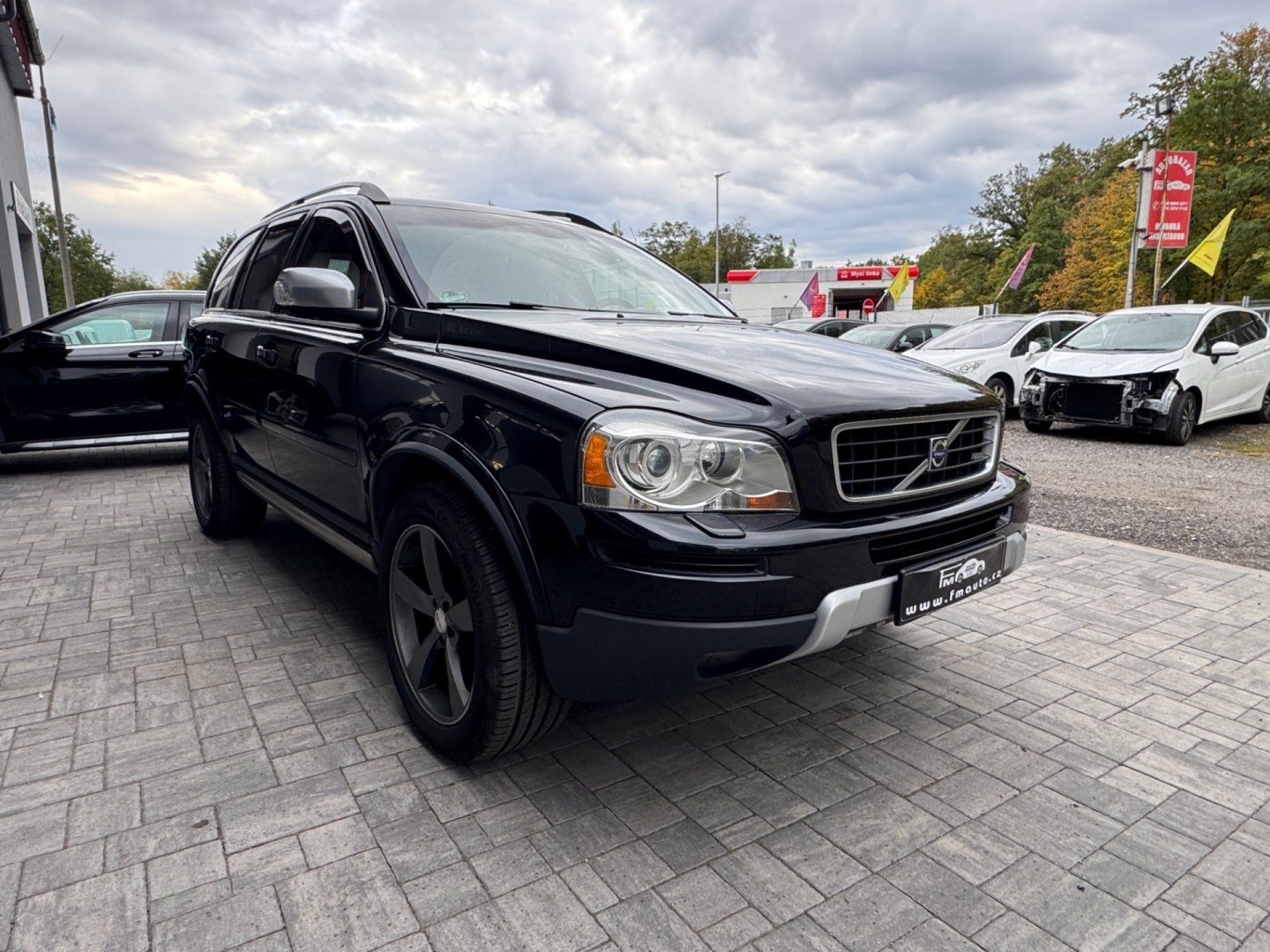 Volvo XC90, D5 AWD 7Míst R-Design - fotka 4
