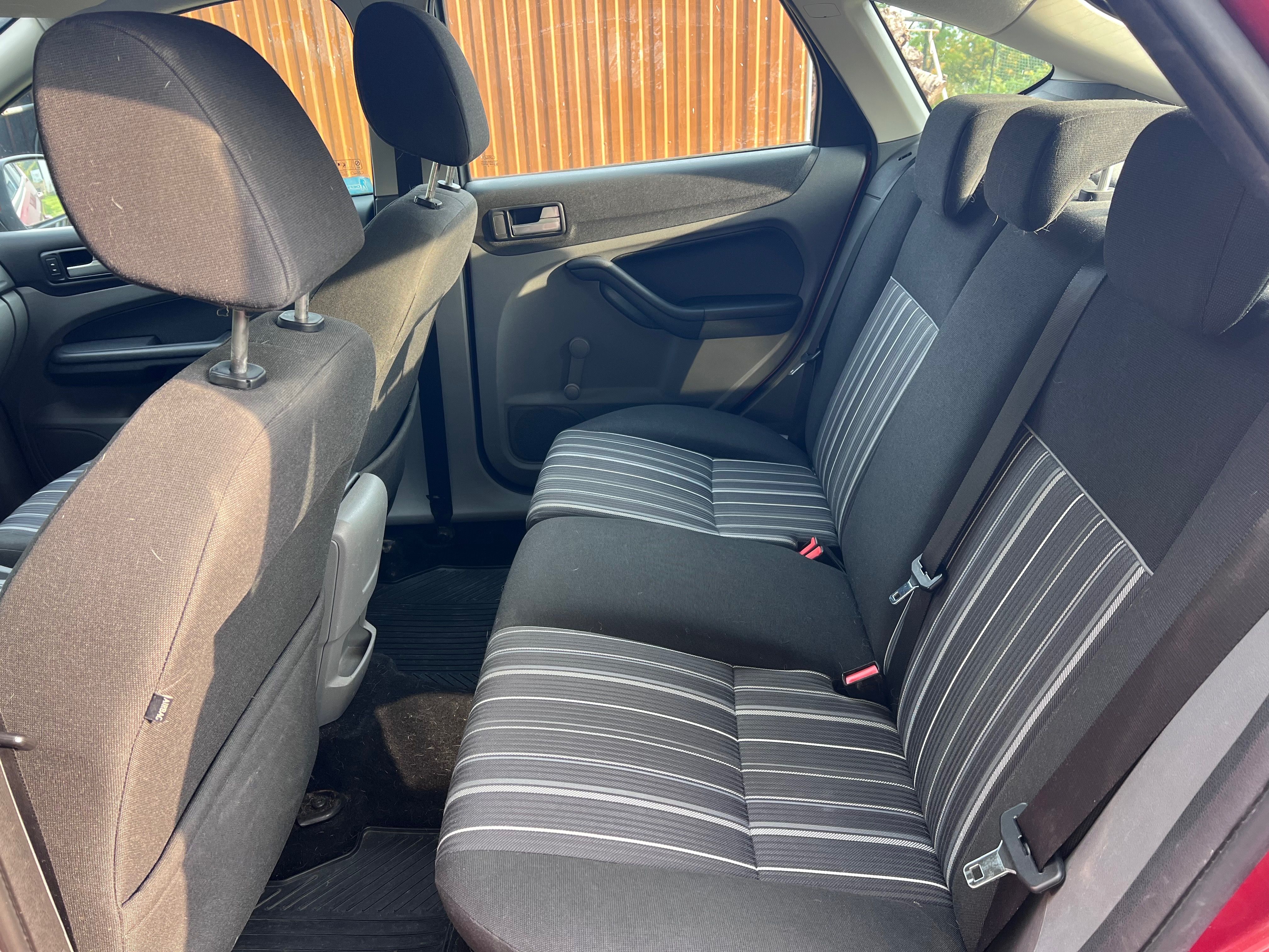 Ford Focus, 1.6, benzin - fotka 6