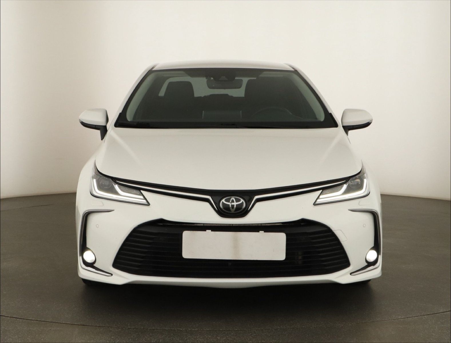 Toyota Corolla, 1.5 VVT-i, Automat, ČR,1.maj - fotka 2
