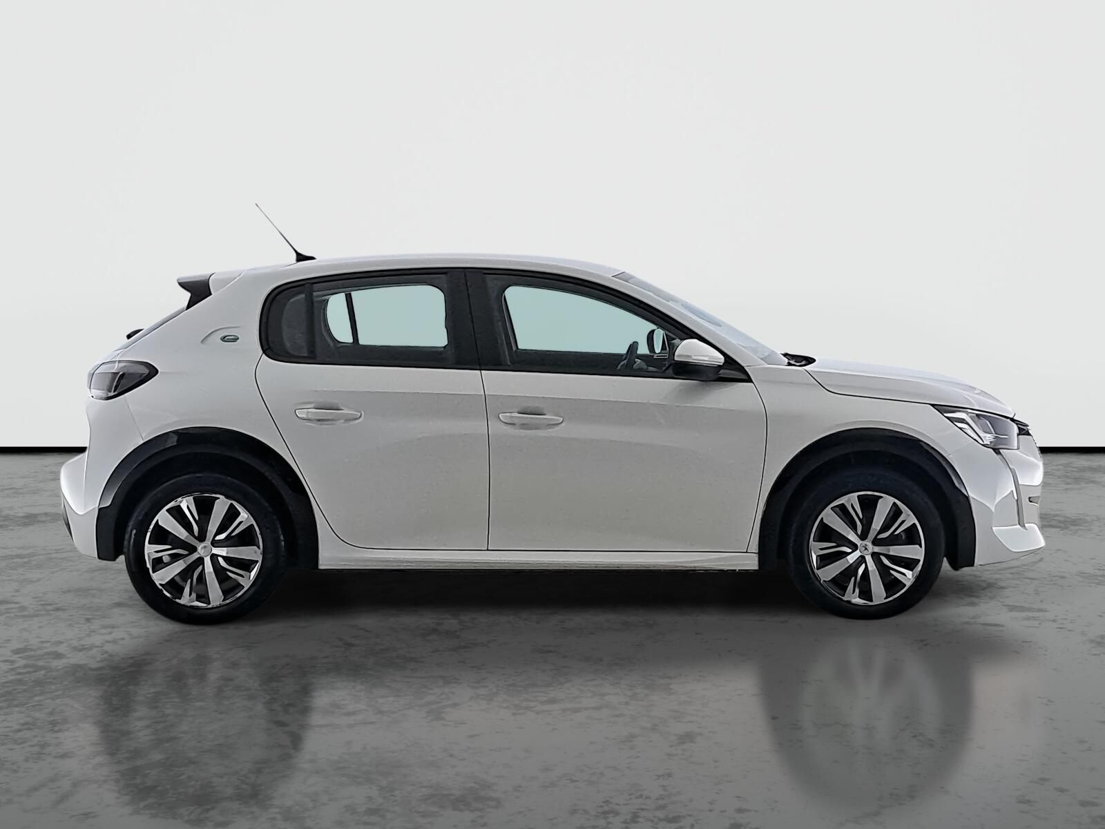 Peugeot 208, 50 kWh, SoH 86%, Active - fotka 6