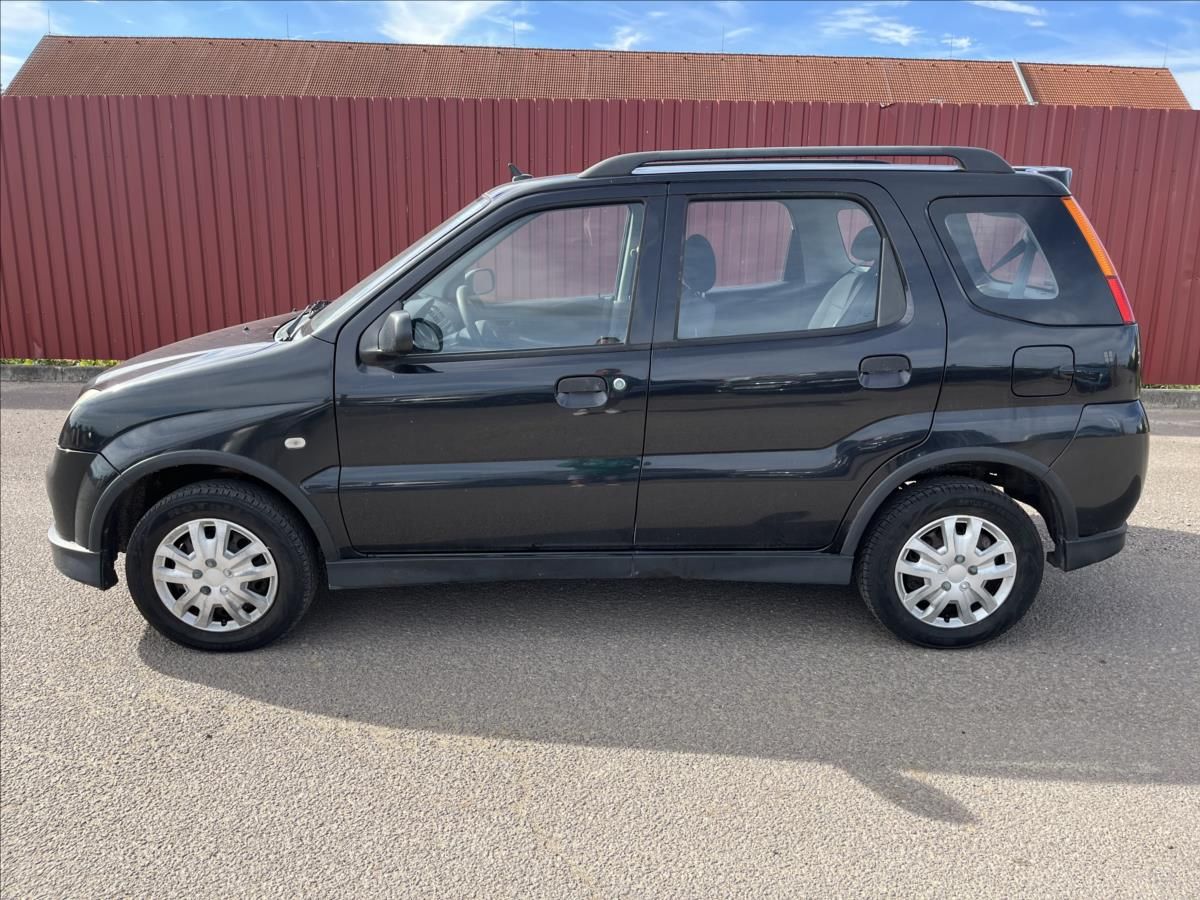 Suzuki Ignis, 1,3 DDiS KLIMA SERVIS PO STK - fotka 4