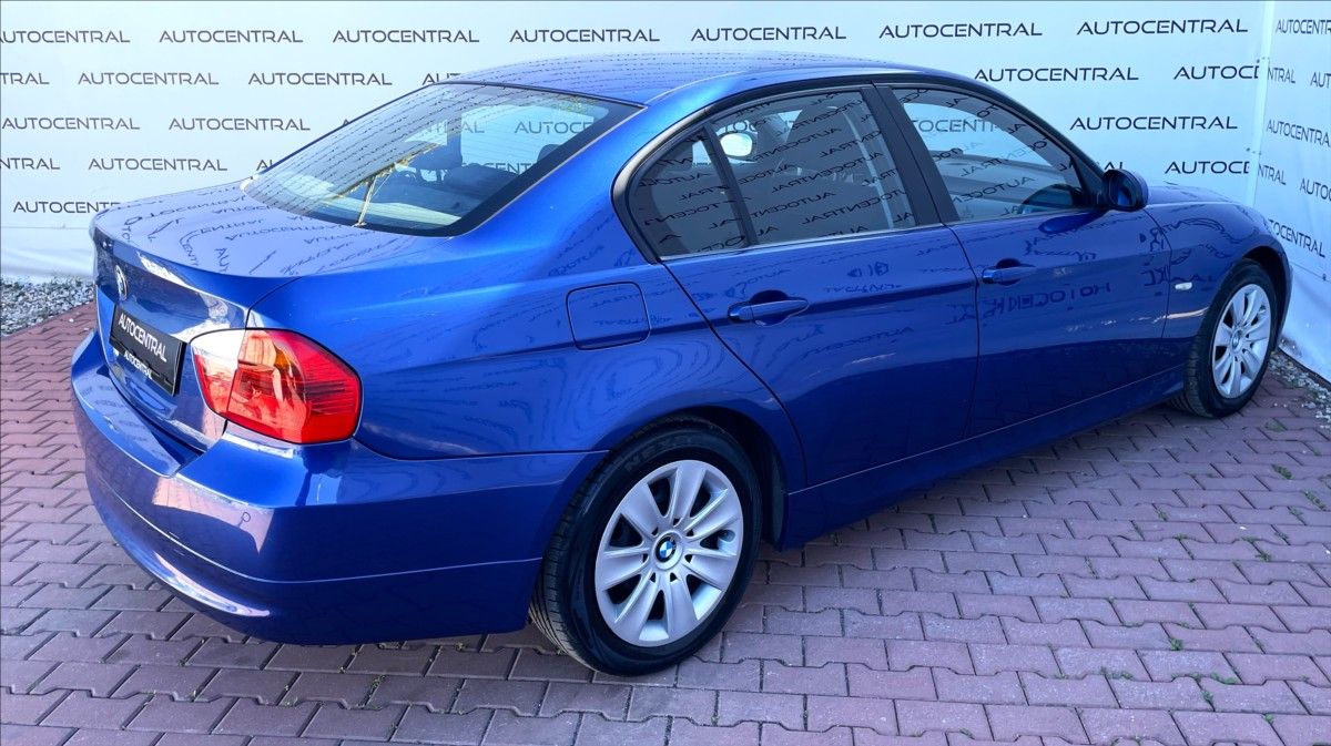 BMW Řada 3, 2,0 i,105kW,STK 8/28,serv.kn. - fotka 4