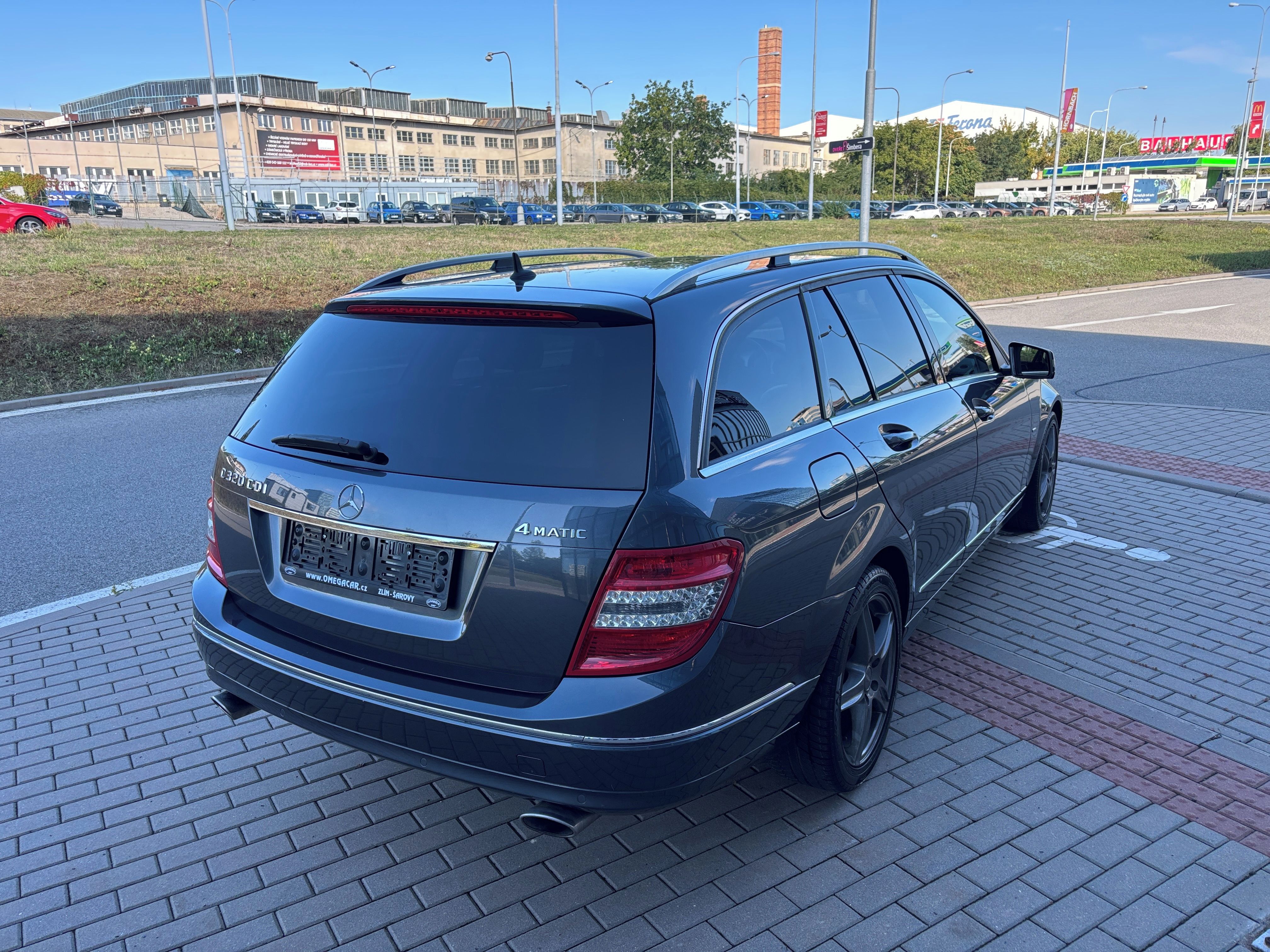 Mercedes-Benz Třídy C, 320 CDi 165KW 4Matic Avangarde - fotka 6