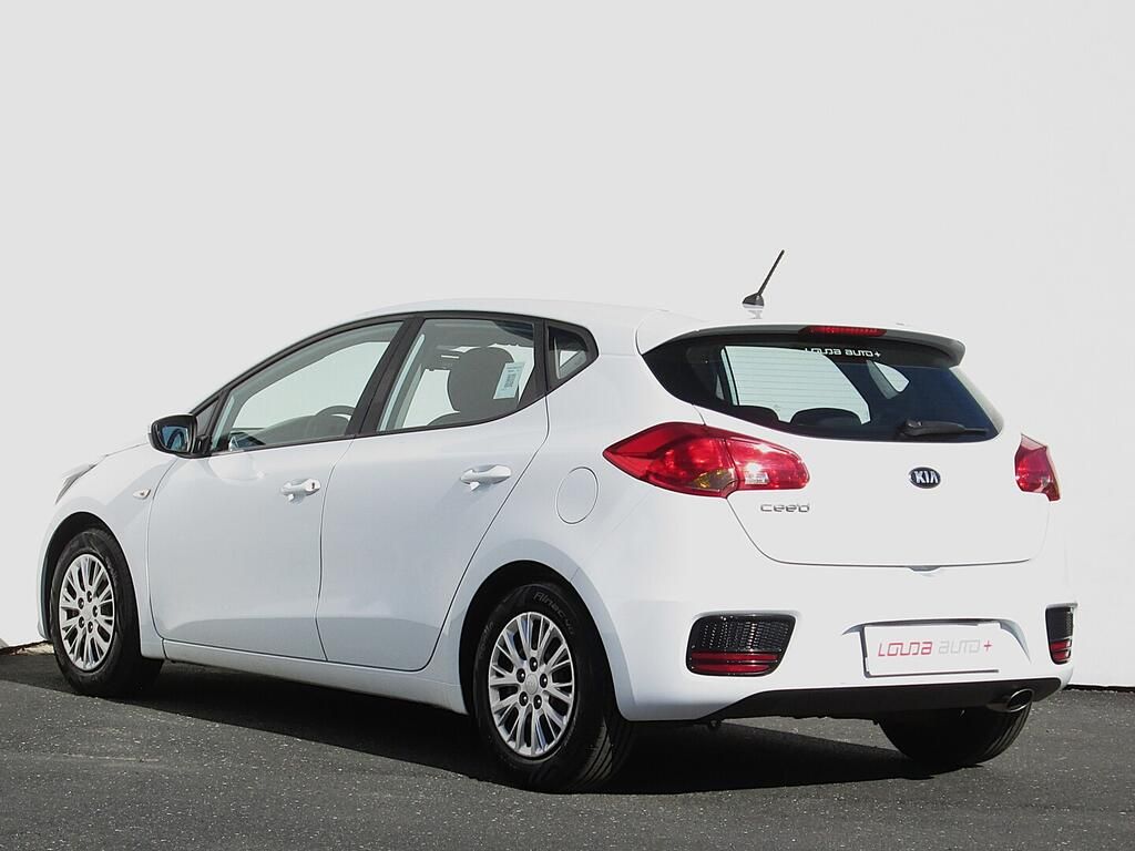 Kia Cee´d, 1.4 MPI 74 kW - fotka 6