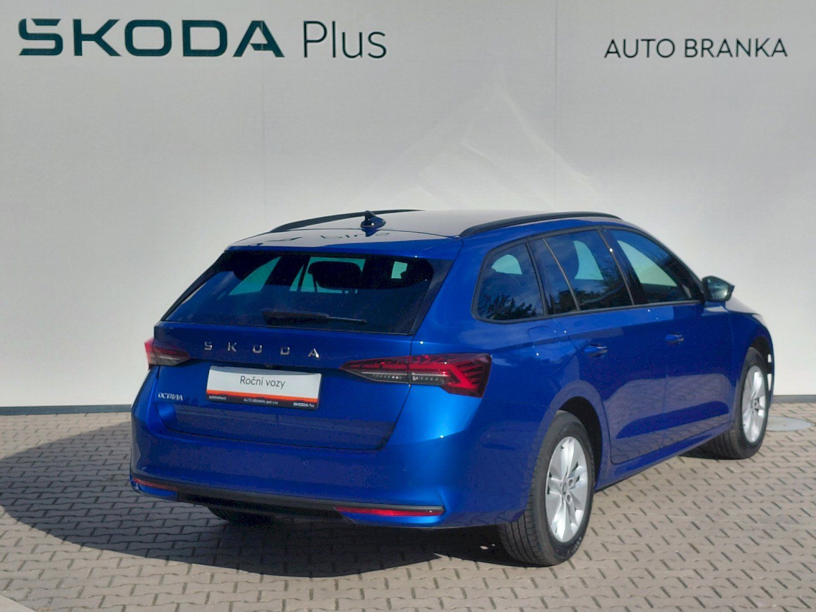 Škoda Octavia, 1,5 TSI 110 KW TOP SELECTION C - fotka 2