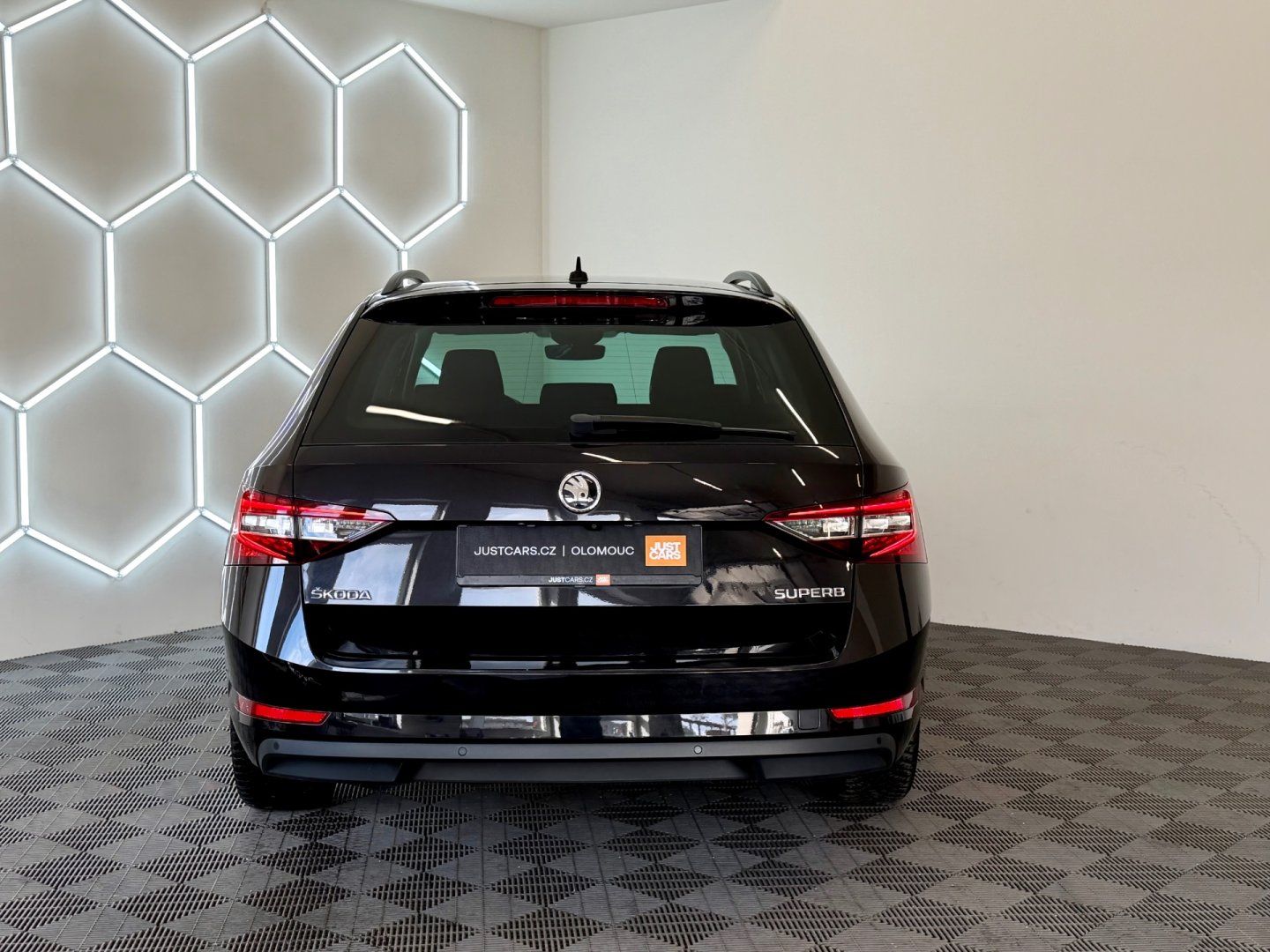 Škoda Superb, 1.4 TSI 110 kW DSG/GPS NAVI - fotka 6