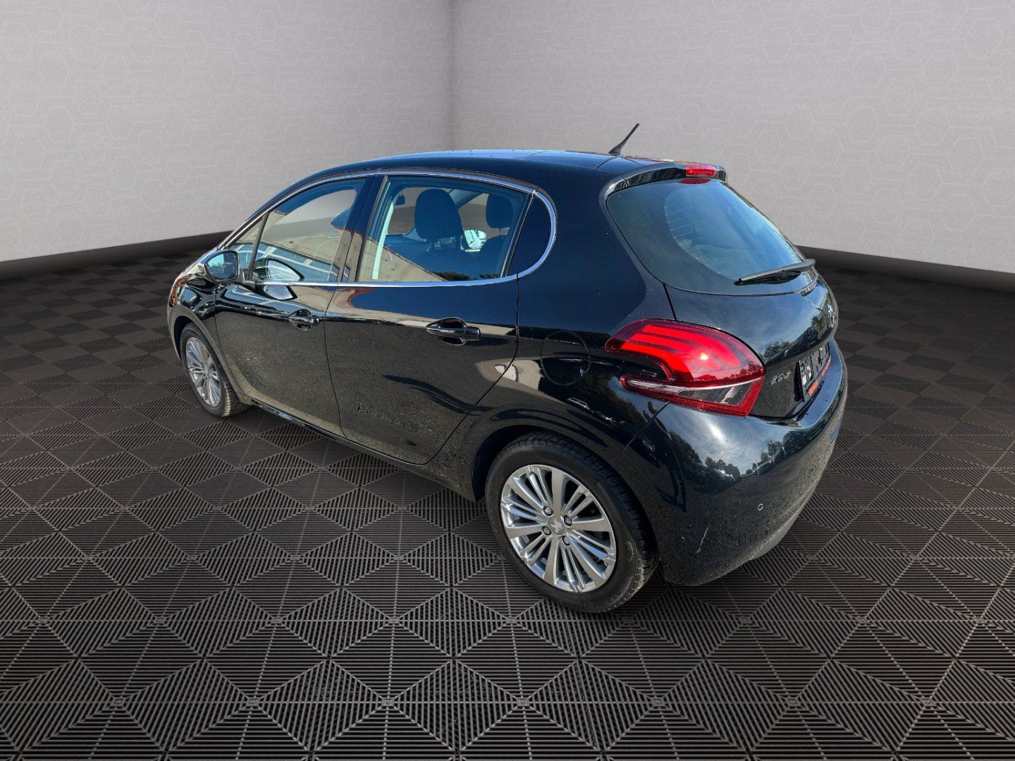 Peugeot 208, 1,2Turbo 81kw Style - fotka 5