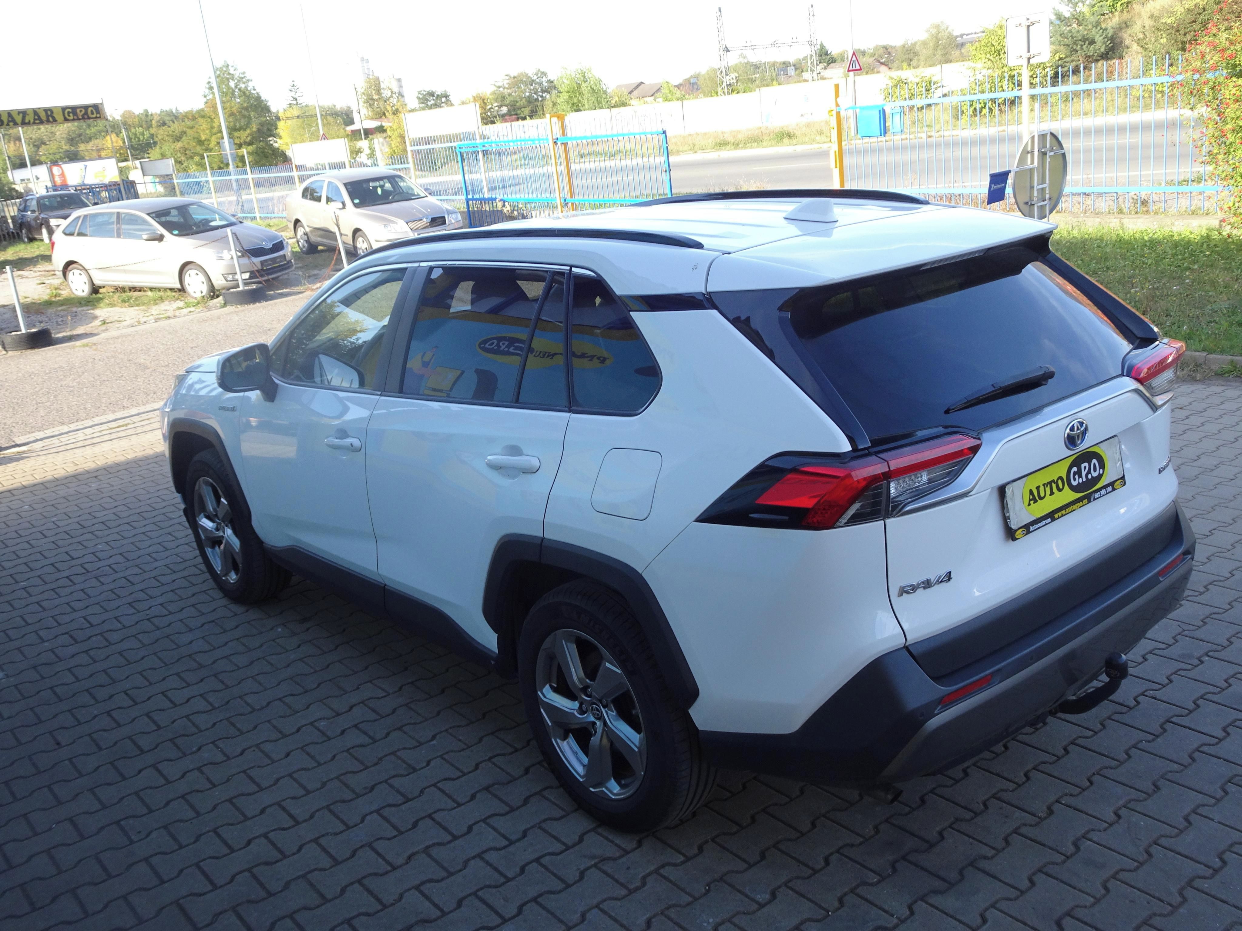 Toyota Rav4, Hybrid - fotka 6