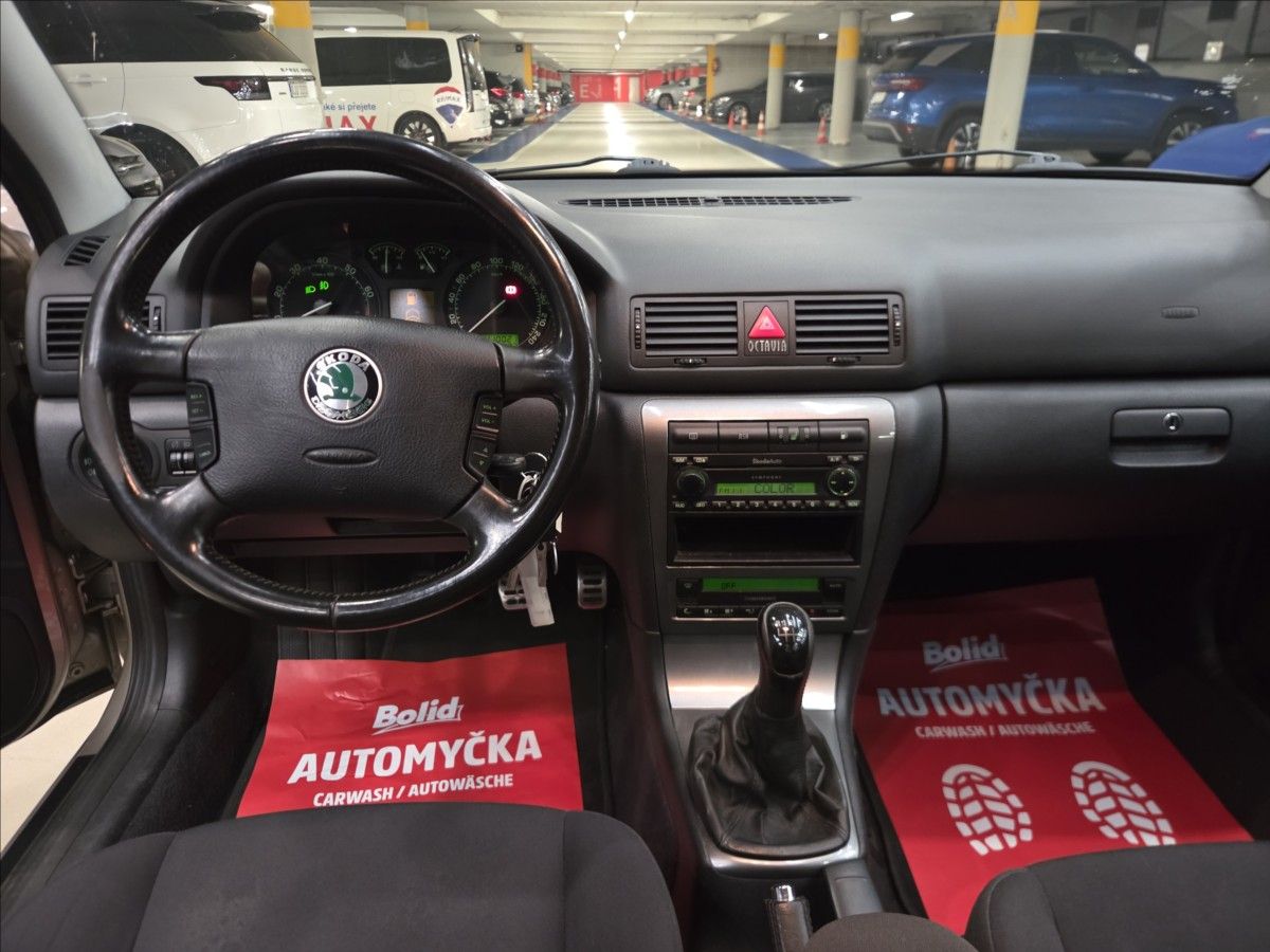 Škoda Octavia, 1,6 MPi - KRÁSNÁ ! - fotka 6