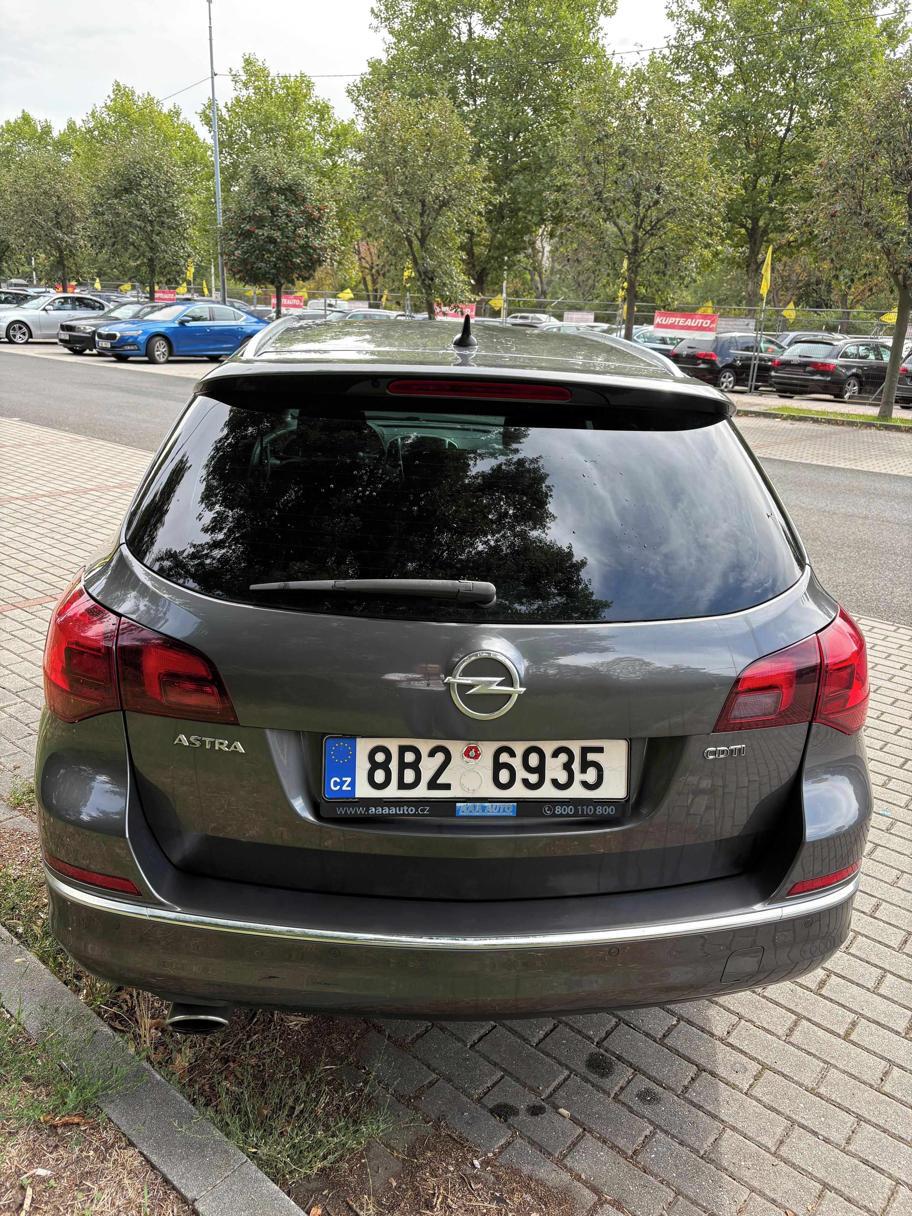 Opel Astra, 2.0 CDTI - fotka 4
