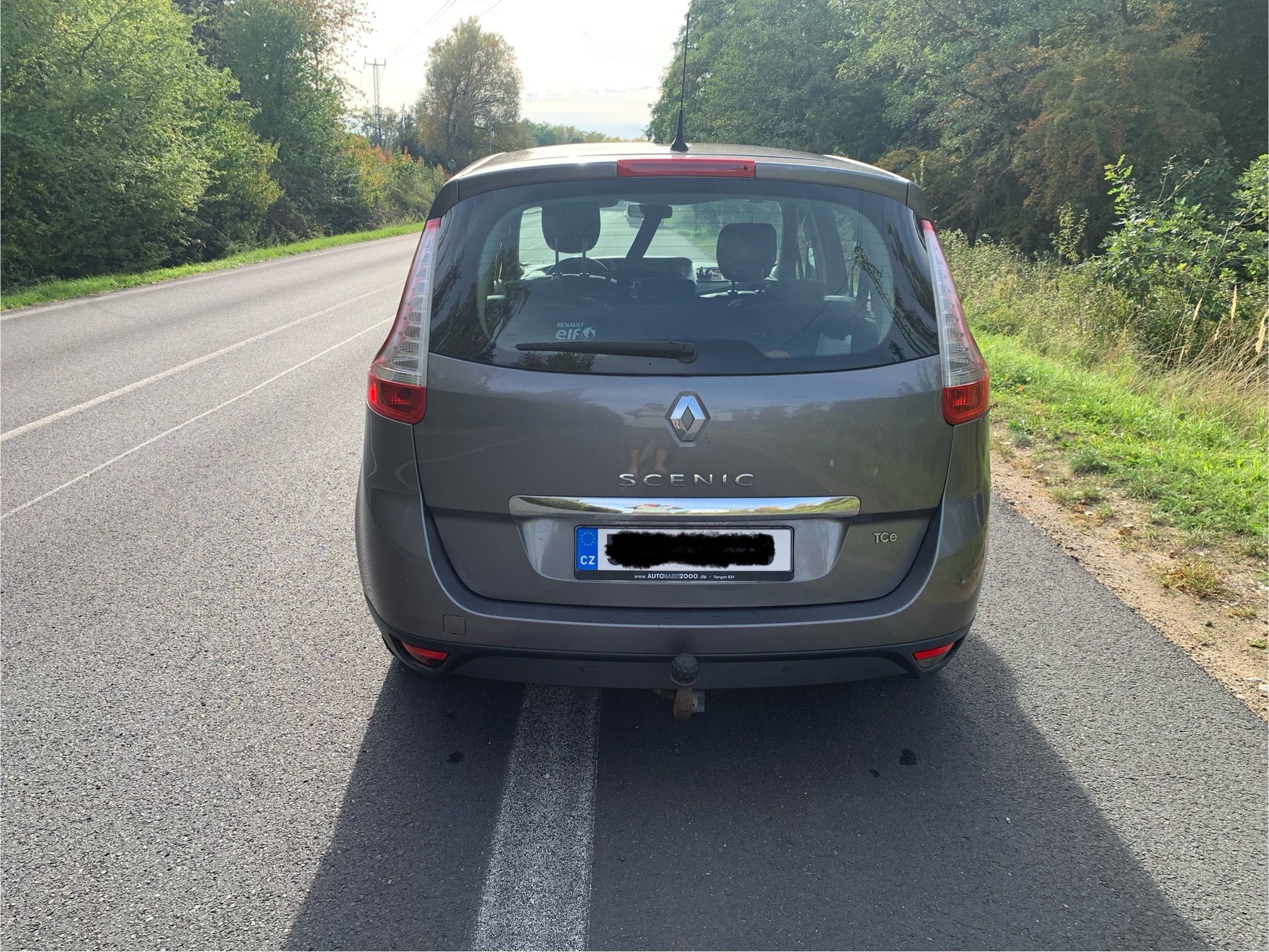 Renault Scénic, Renault Scénic 1.4 TCe, 7 míst - fotka 3