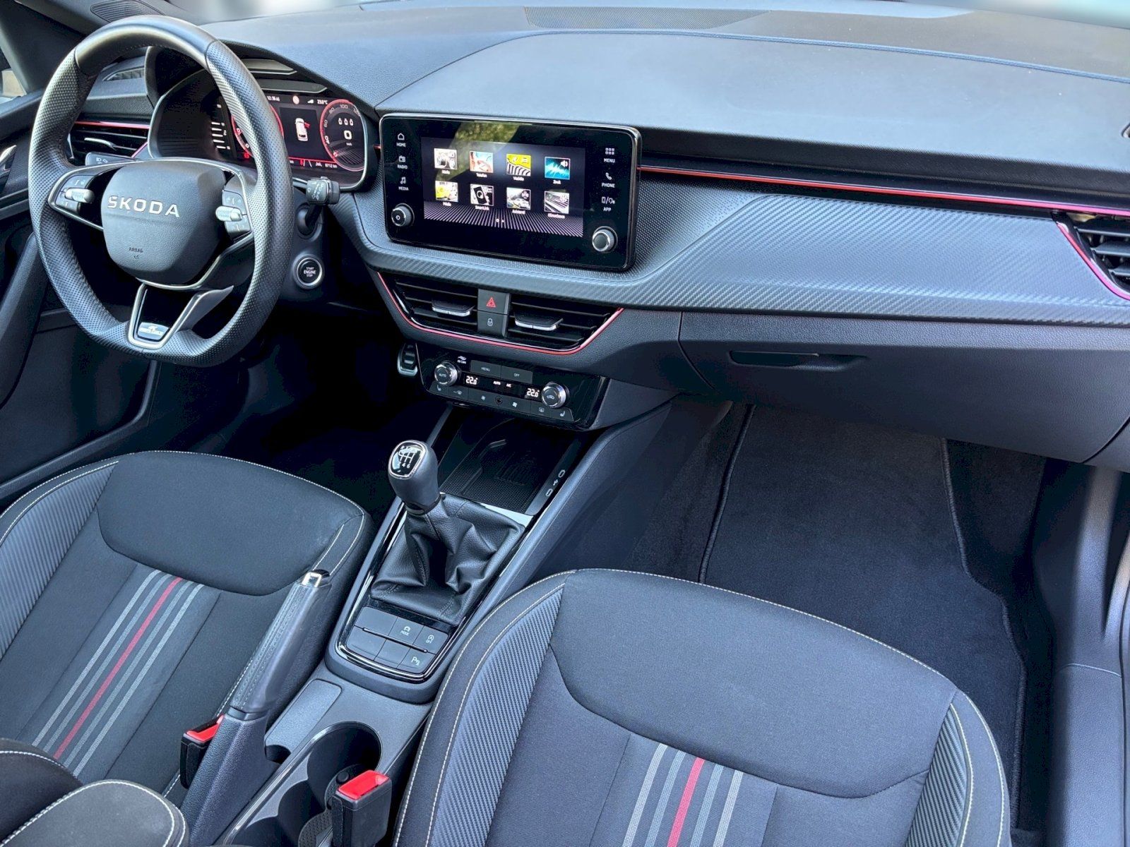 Škoda Kamiq, 1.5 TSI / 110 kW Monte Carlo - fotka 6