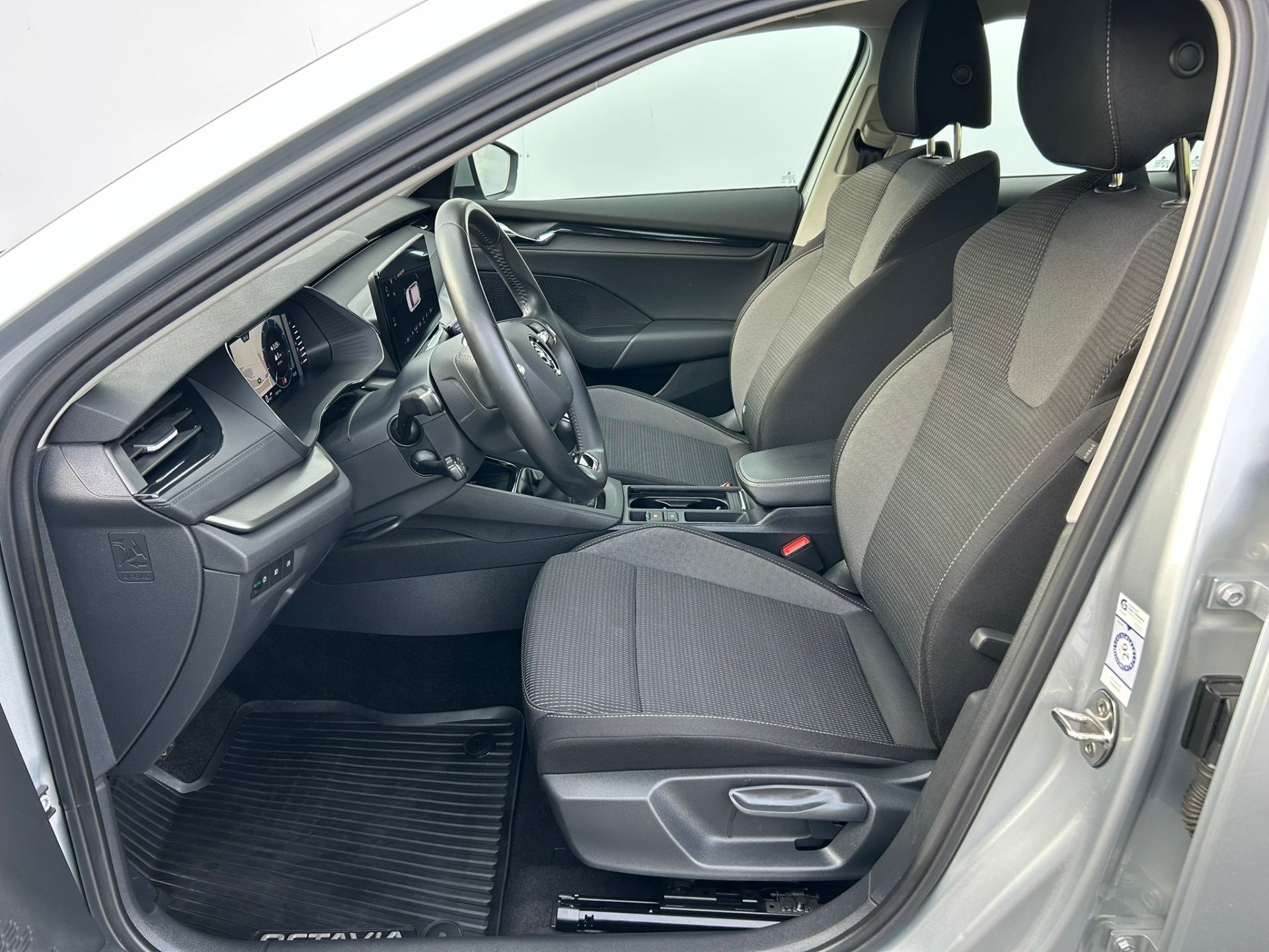 Škoda Octavia, 2.0 TDI 110 kW LED - fotka 6
