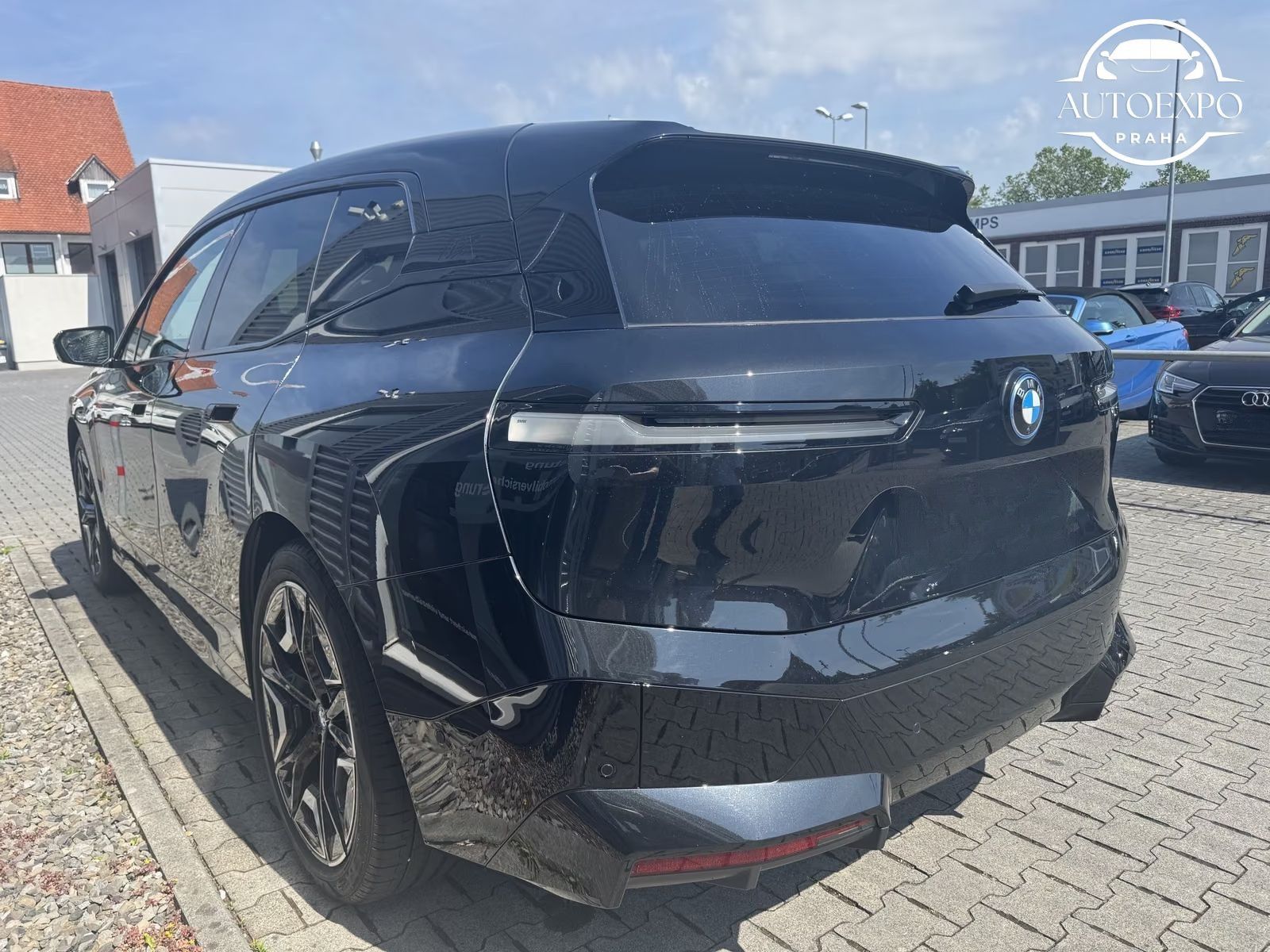 BMW iX, xDrive40 Sport* - fotka 3