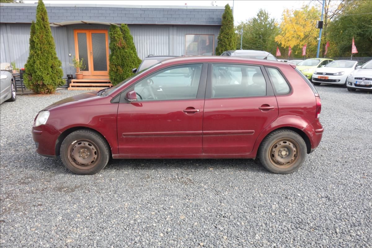 Volkswagen Polo, 1,2 i, ČR, SERV.KN., COMFORT. - fotka 3