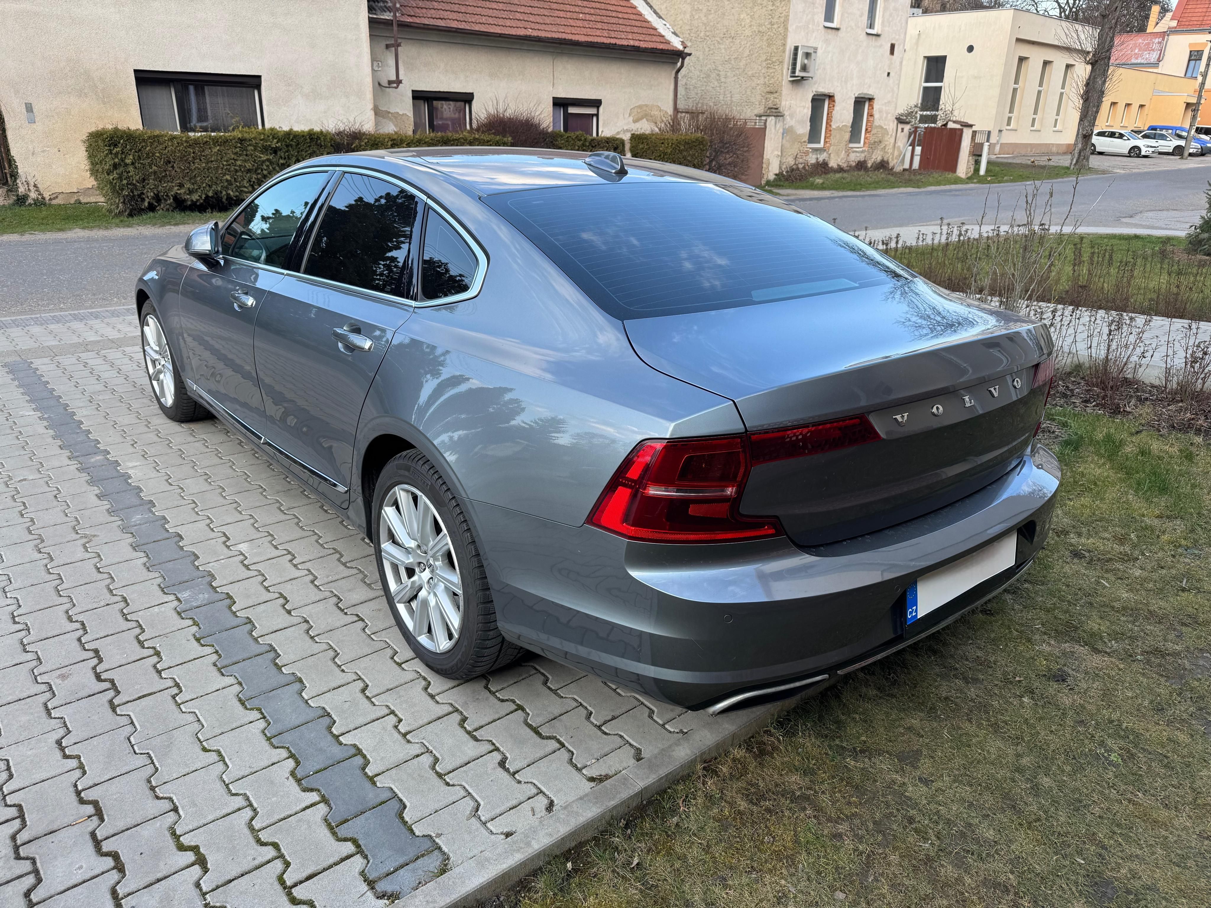 Volvo S90, D5 AWD Inscription - fotka 4