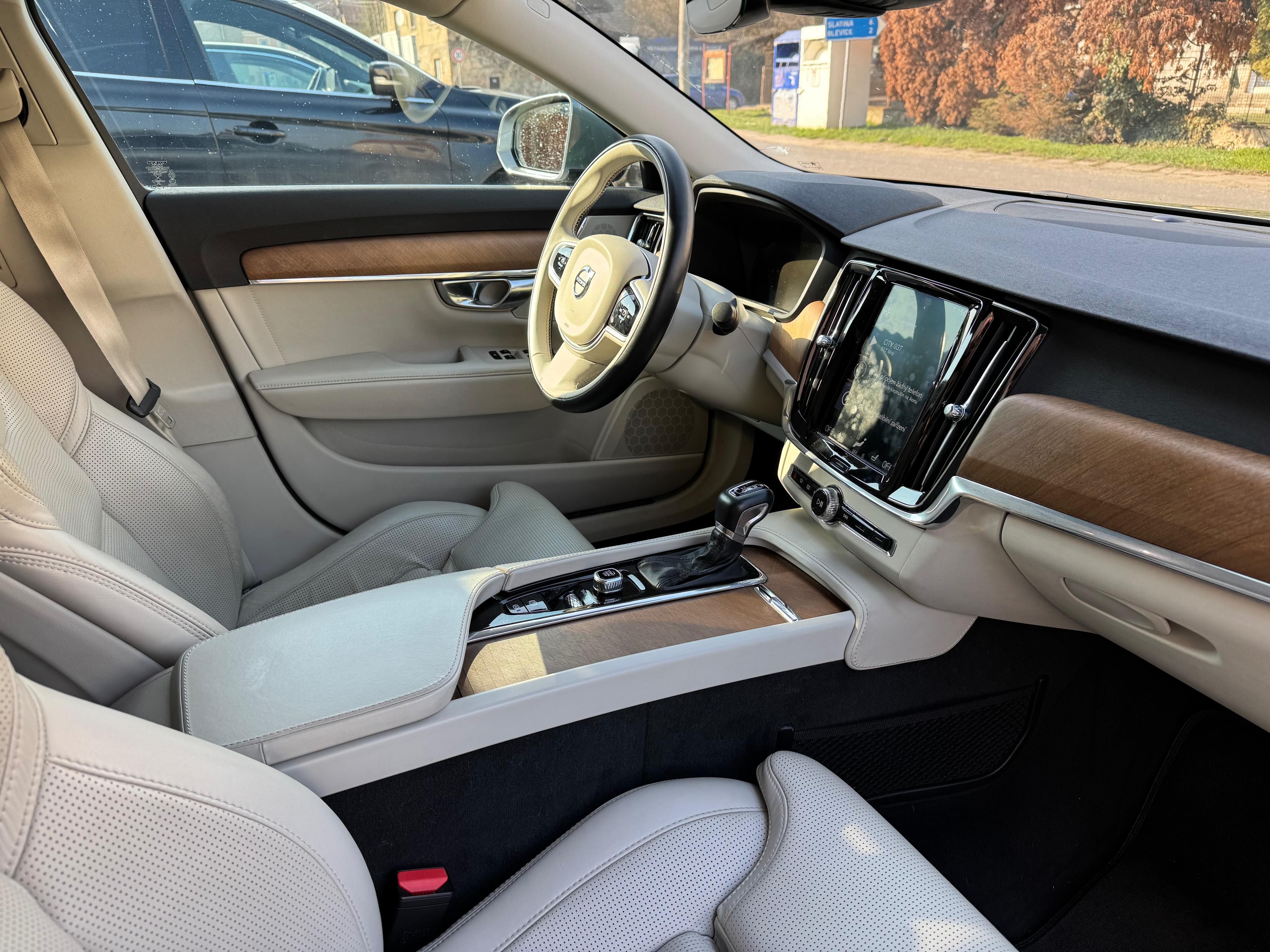 Volvo S90, D5 AWD Inscription - fotka 6
