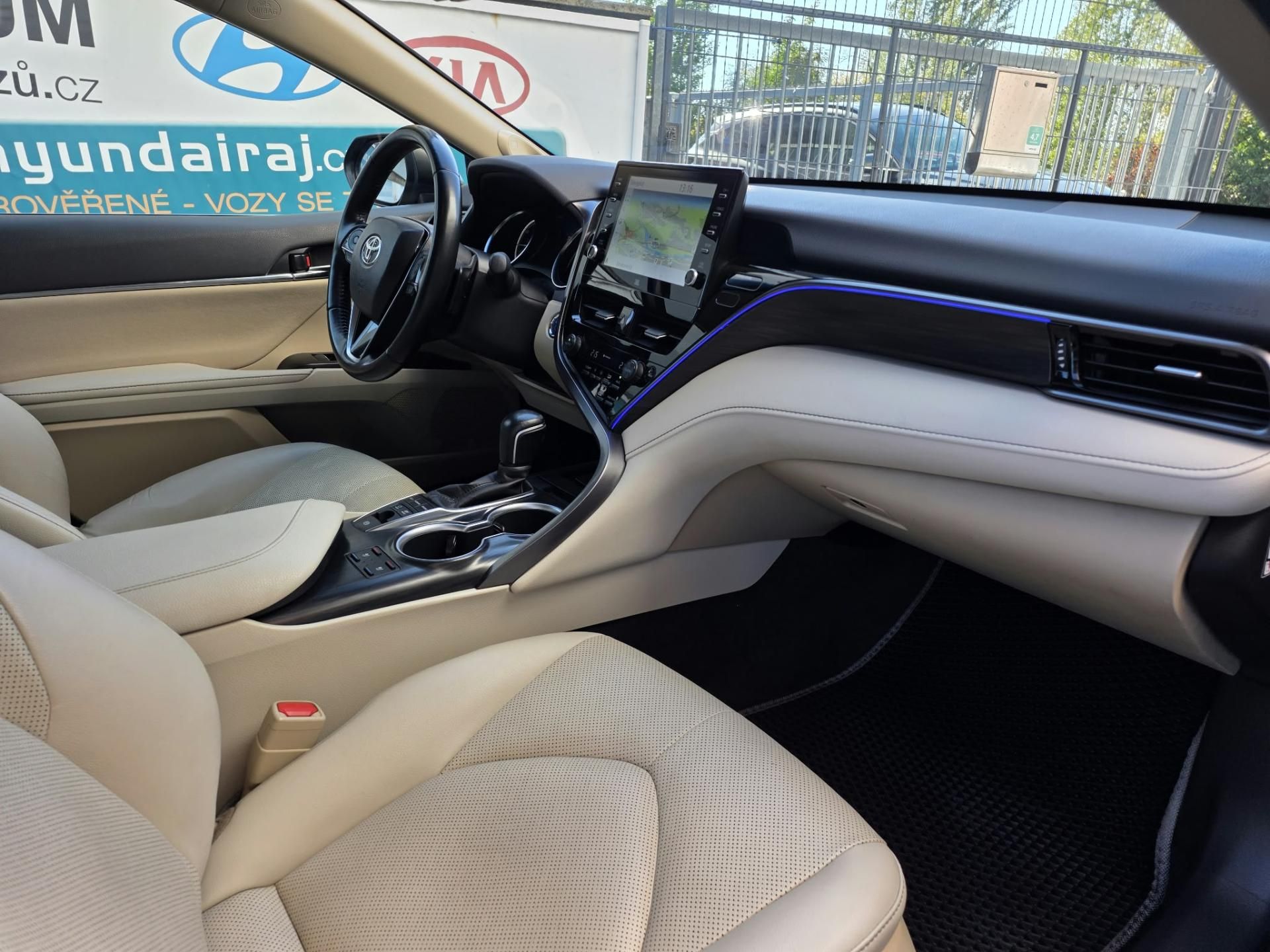 Toyota Camry, 2.5-VIP-EXECUTIVE-HYBRID - fotka 4