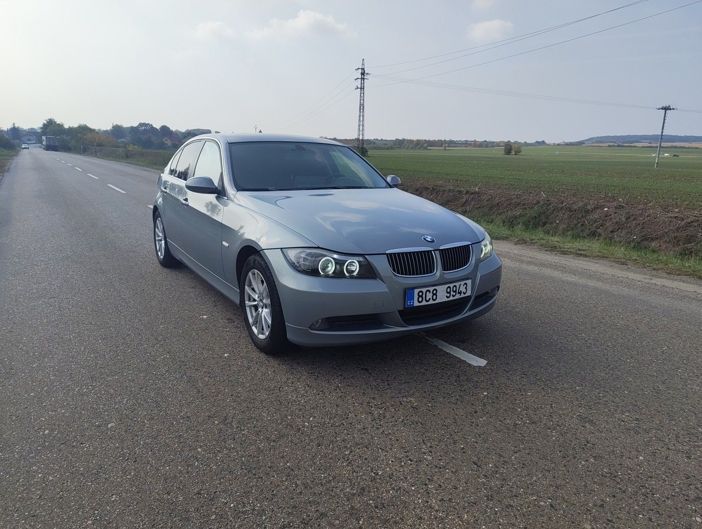 BMW Řada 3, E90 318i - fotka 4