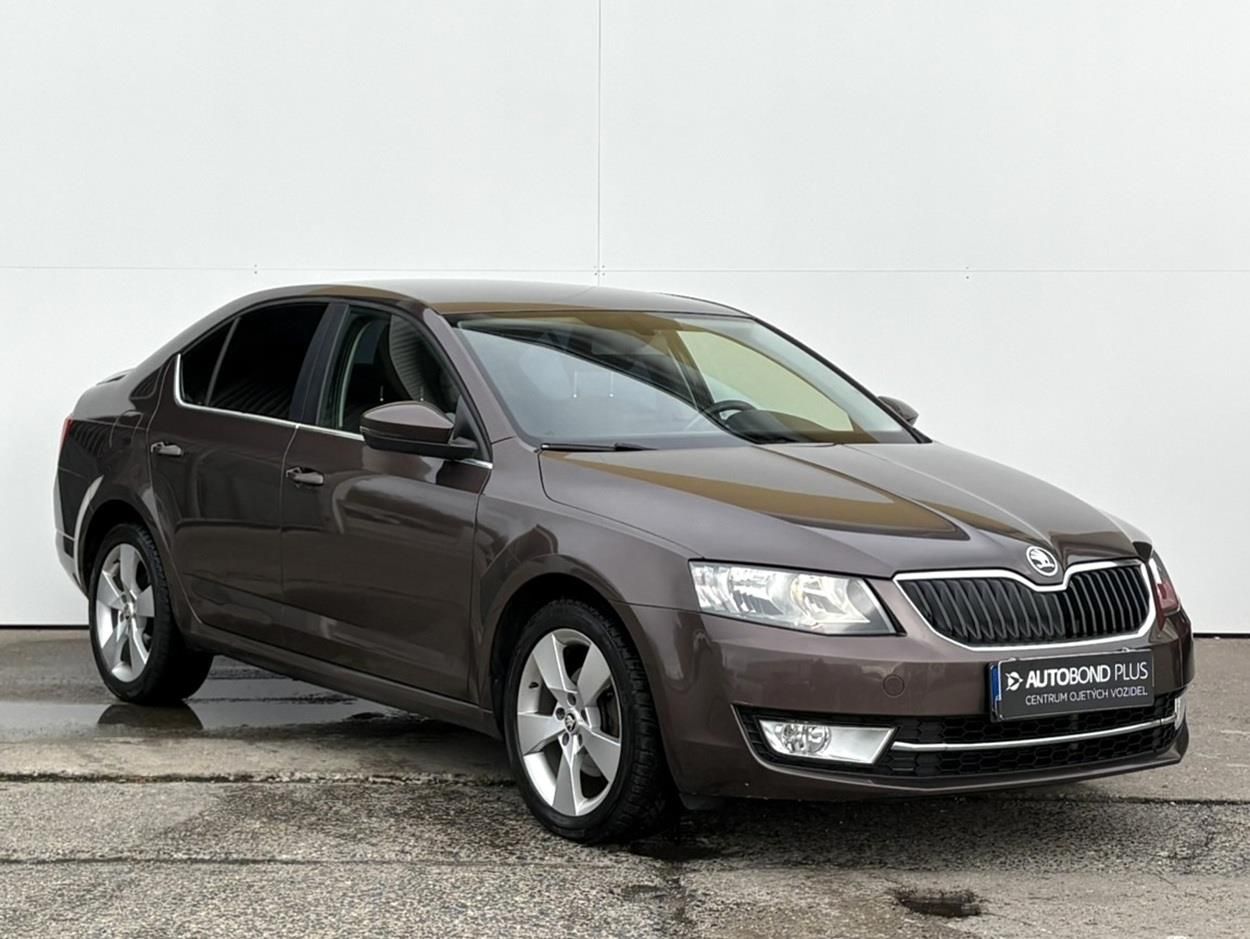 Škoda Octavia, 1.4 TSI DSG / 103 kW Elegance - fotka 6
