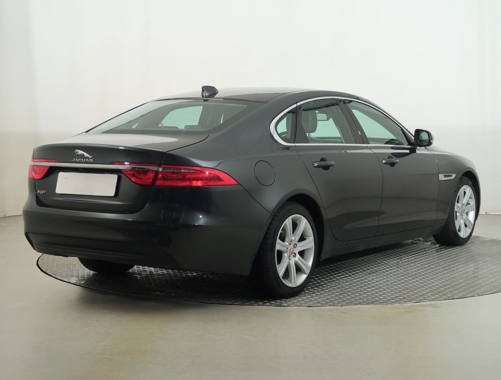 Jaguar XF, E-Performance, Automat, Kůže - fotka 5