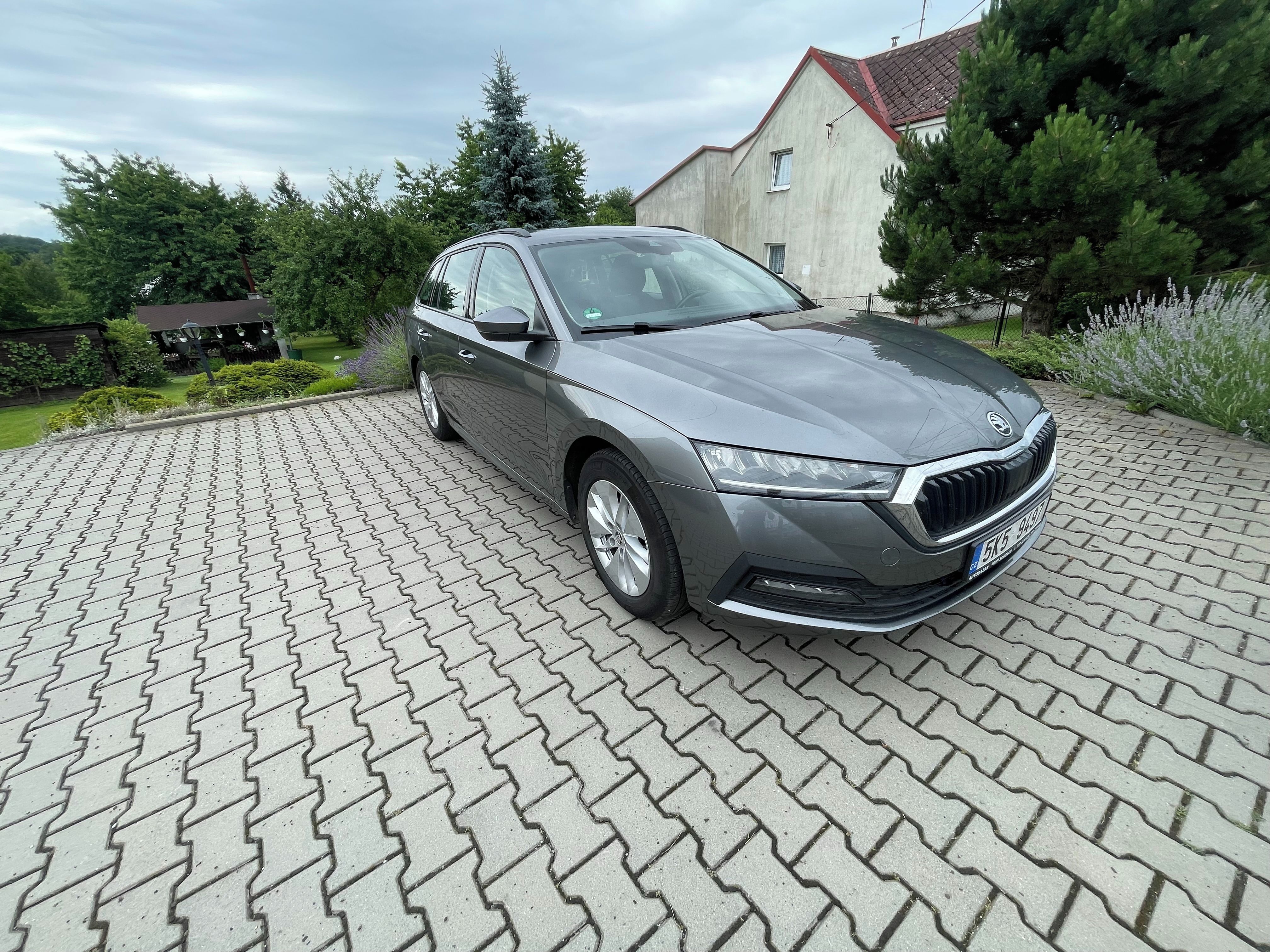 Škoda Octavia, 2.0 TDI - fotka 2