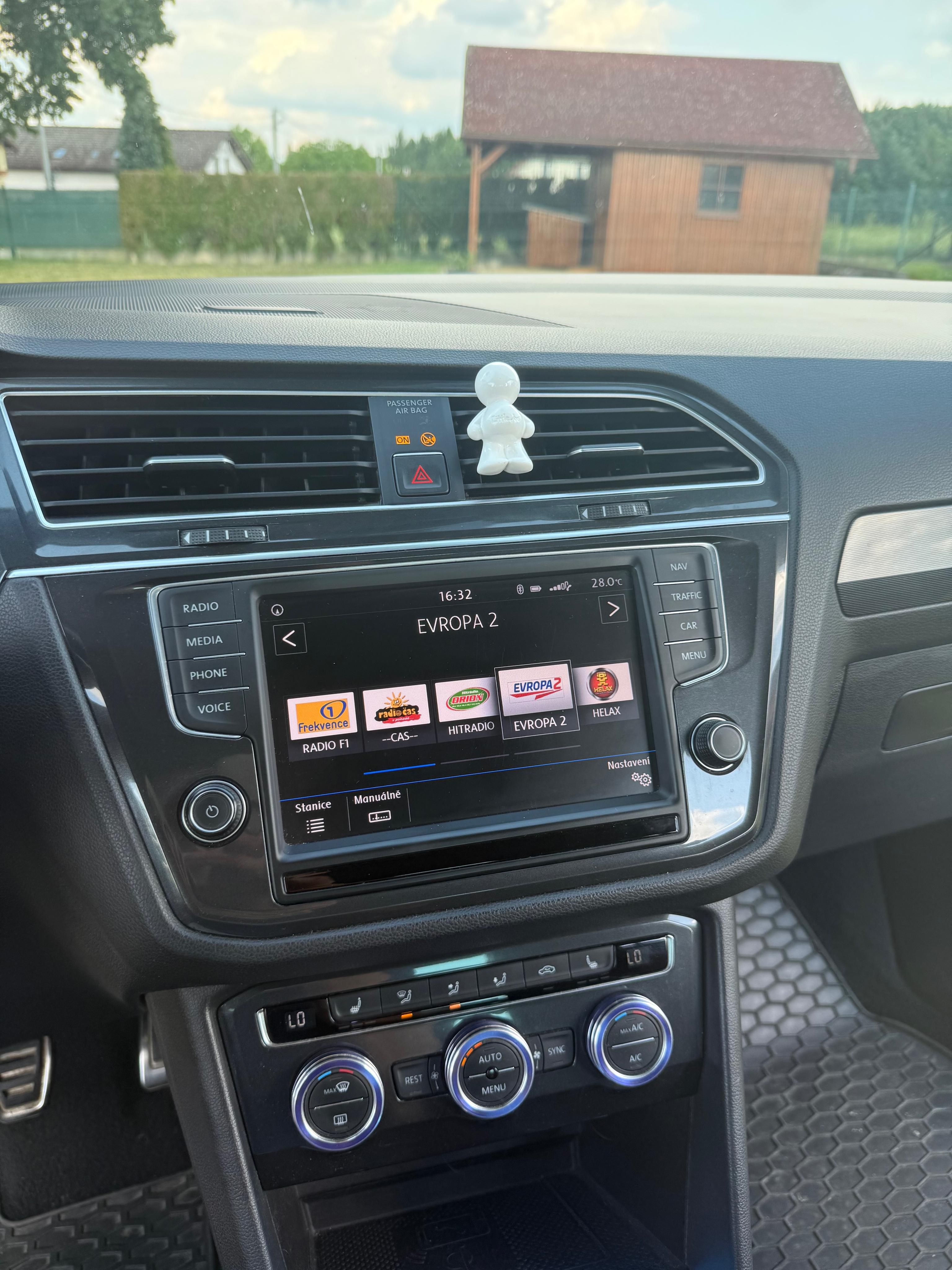 Volkswagen Tiguan - fotka 5