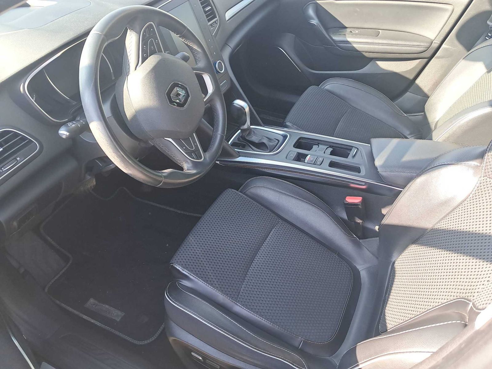 Renault Mégane, 1.2 TCe, Automat, ČR,1.maj - fotka 3