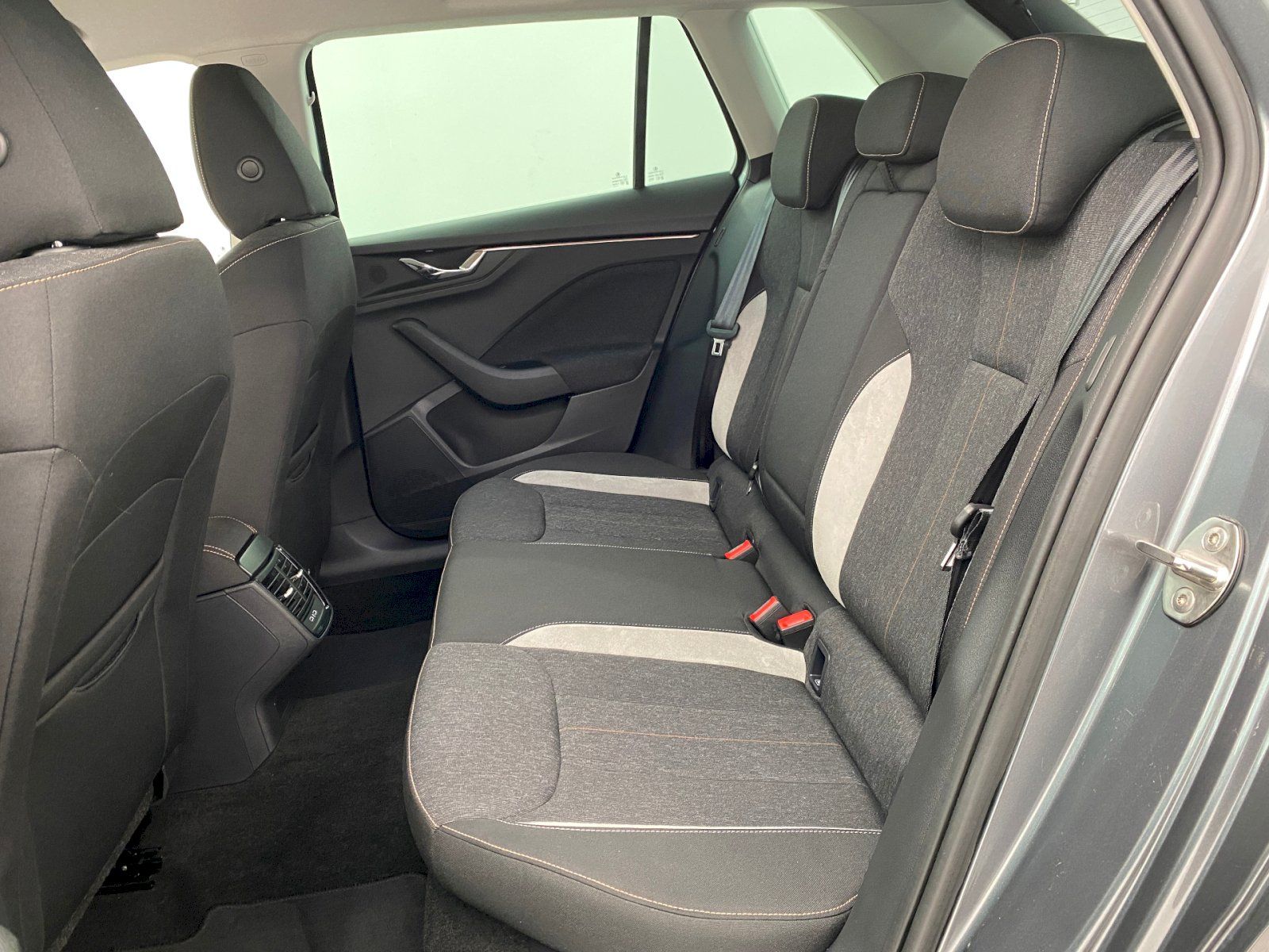 Škoda Kamiq, 1.5 TSI 110kW DSG Top Selectio - fotka 6