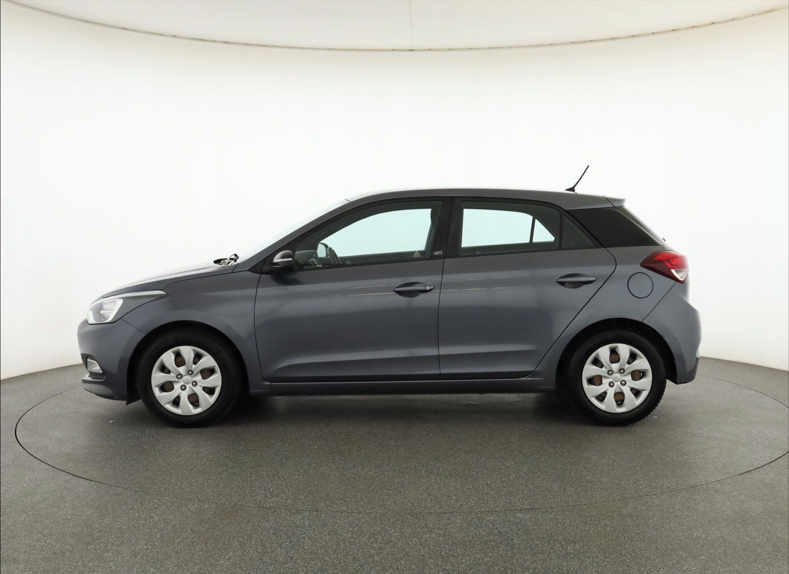Hyundai i20, 1.2, Klima, El. okna - fotka 3