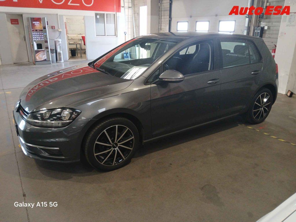 Volkswagen Golf, 1.0 TSi,1.maj,ČR