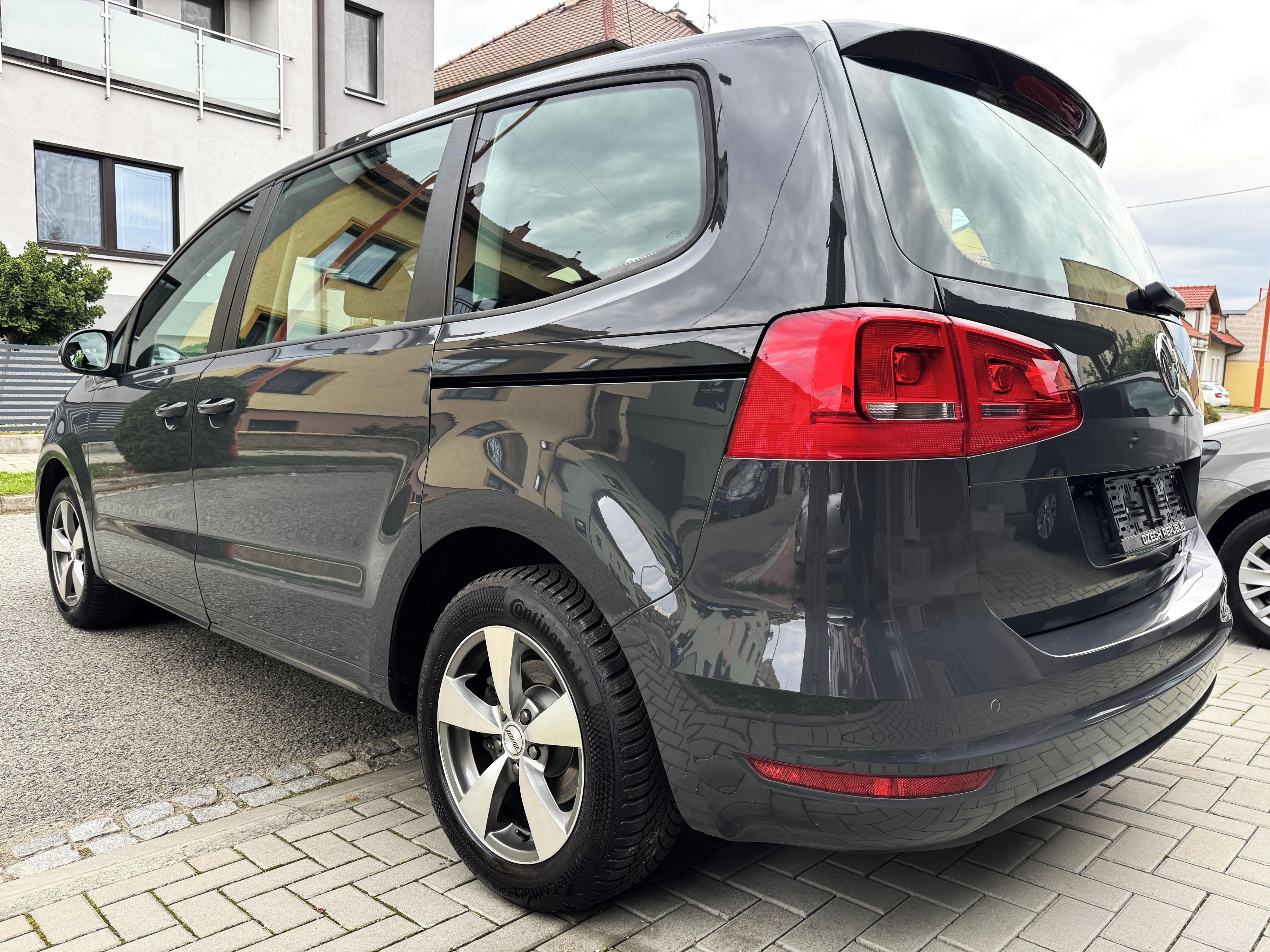 Volkswagen Sharan, 2.0TDI AUT.KLIMA,ALU,SERVISKA, - fotka 6