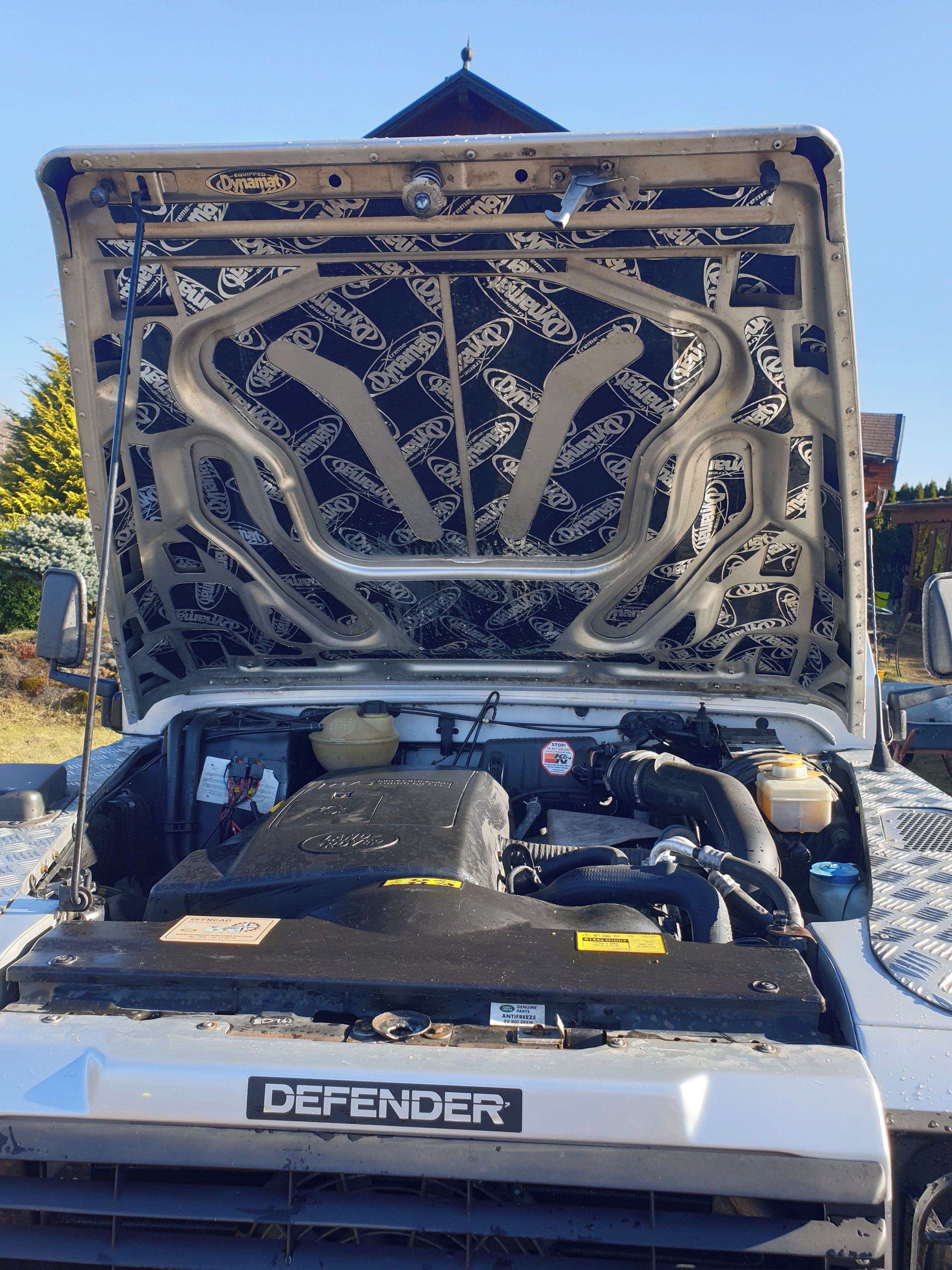 Land Rover Defender, po renovaci - fotka 4