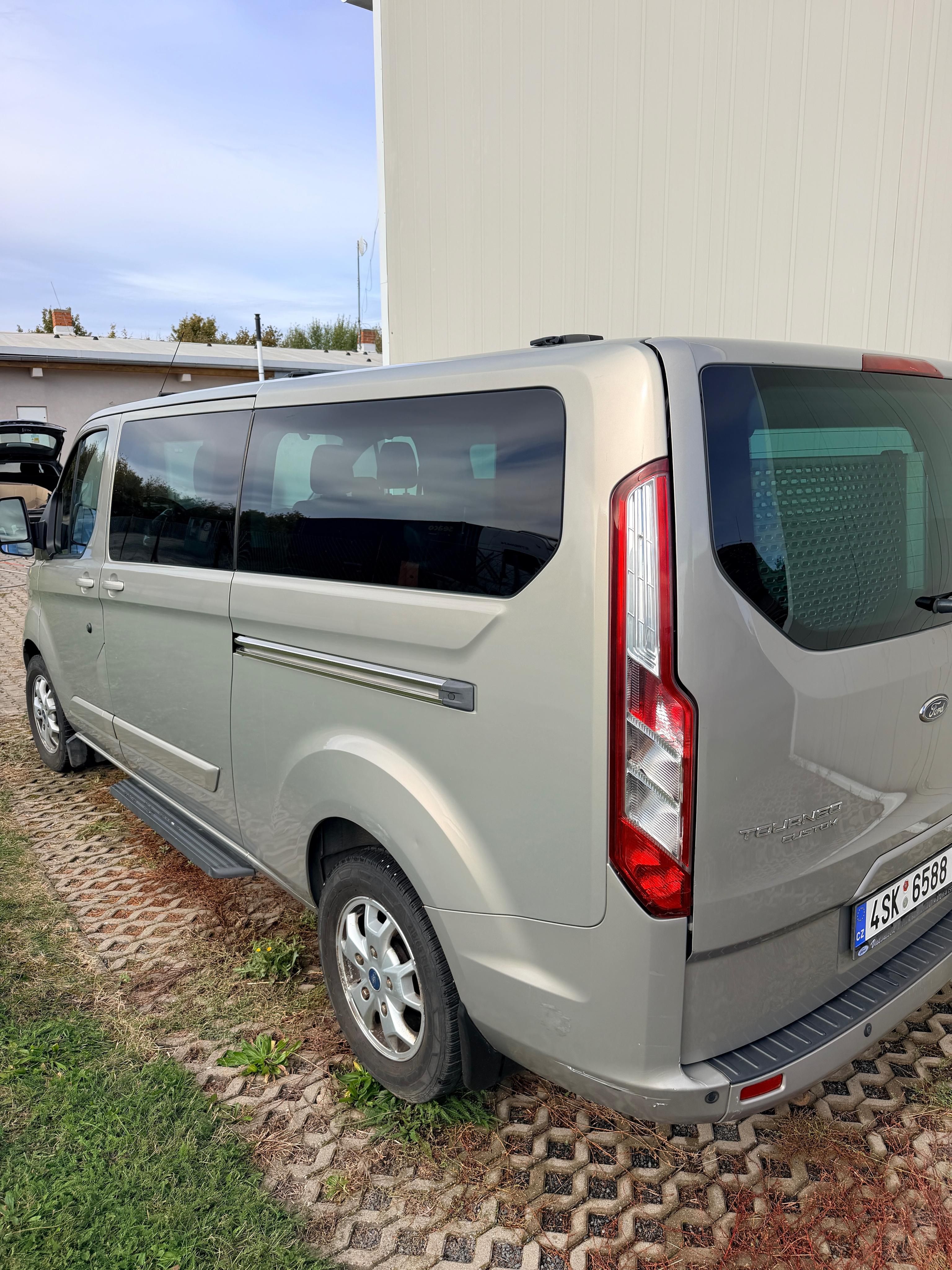 Ford Tourneo Custom, Ford Tourneo Custom 2,2 - fotka 5