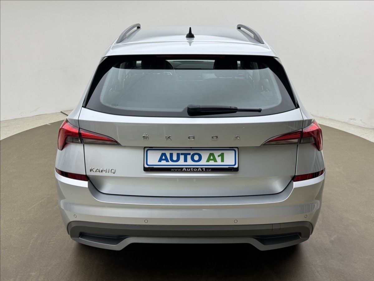 Škoda Kamiq, 1,0 DSG AC LED VÝHŘEV SENZORY - fotka 5