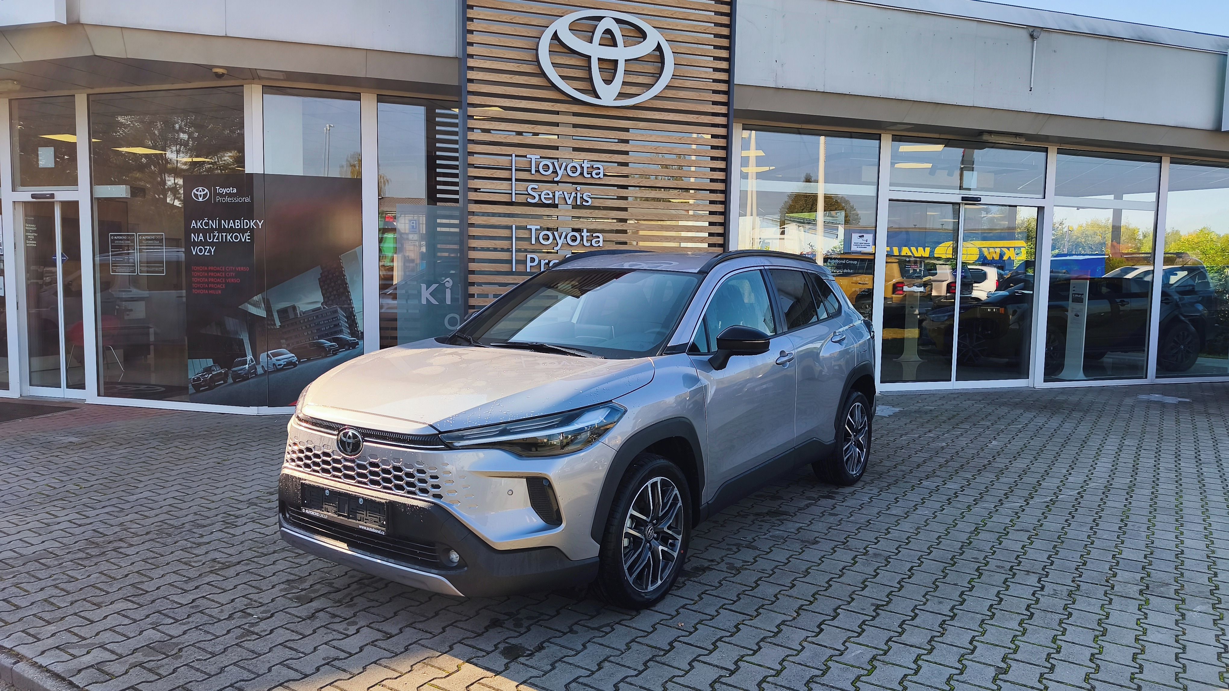 Toyota Corolla, Corolla Cross 1.8 HEV STYLE