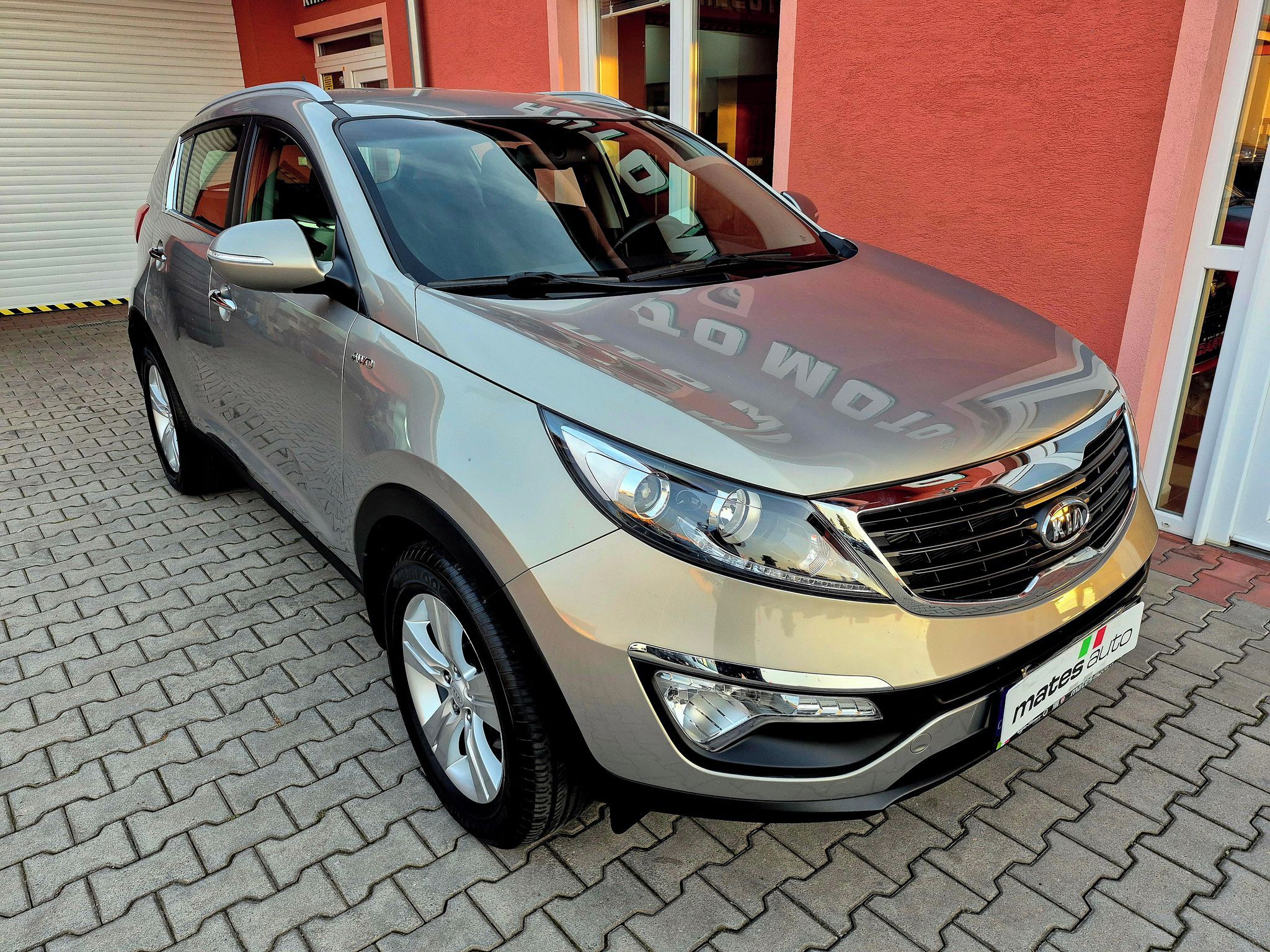 Kia Sportage, 2.0 CVVT 120KW 4x4 AUTOMAT - fotka 4