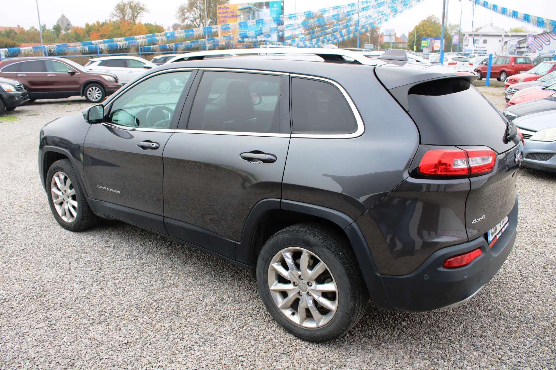 Jeep Cherokee, 2,2 MJT 4X4 LIMITED KŮŽE NAVI - fotka 5