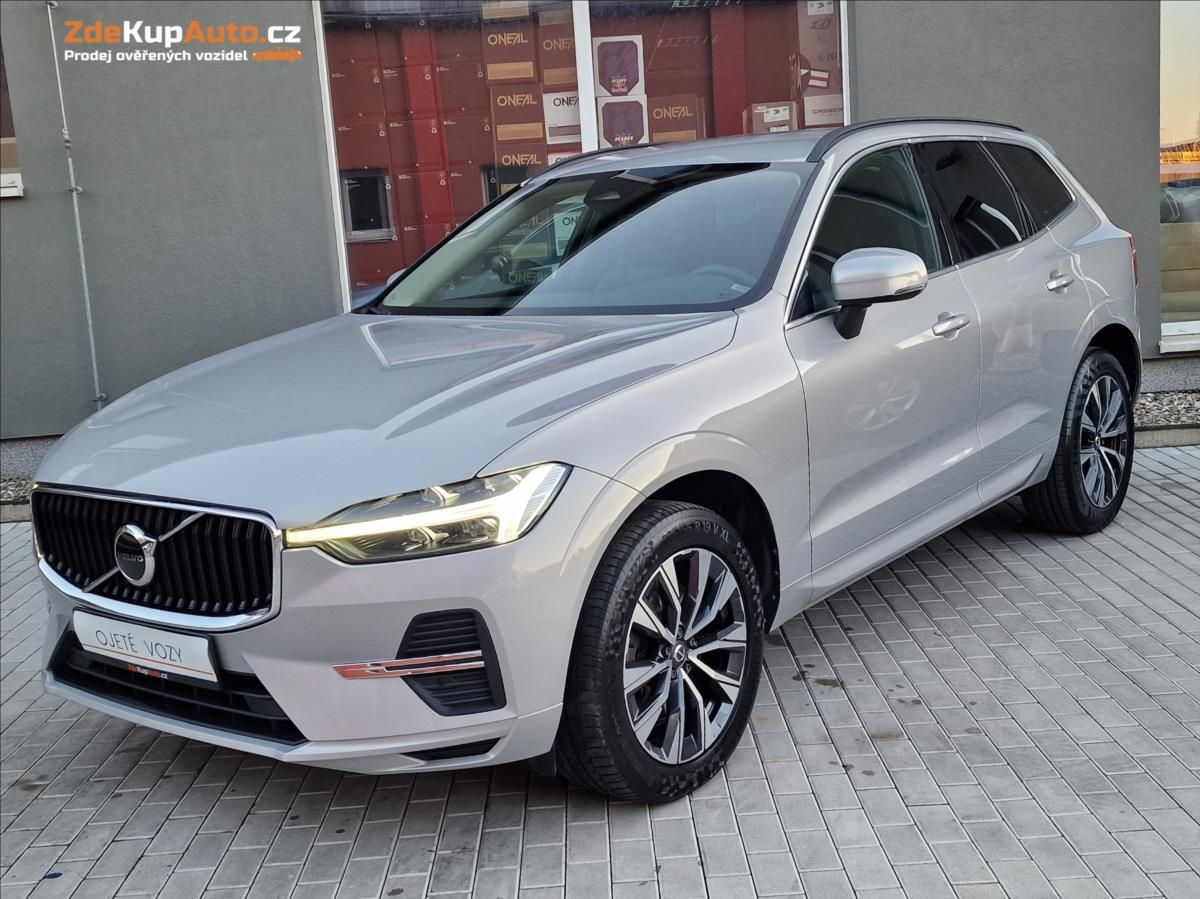 Volvo XC60, B5 AWD Momentum Pro,ČR,1.Maj.