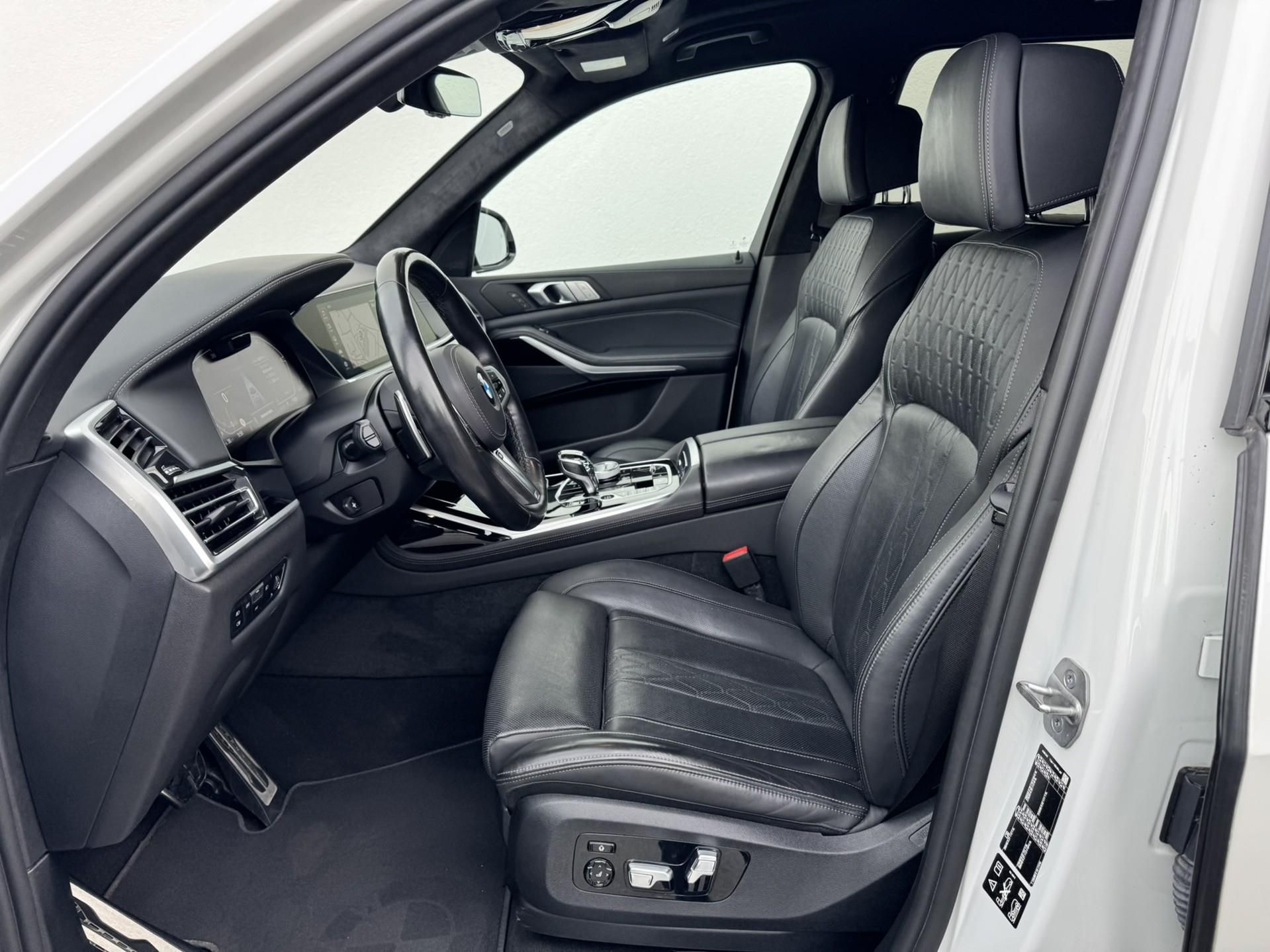 BMW X7, X7 xDrive40d Mpaket - fotka 6