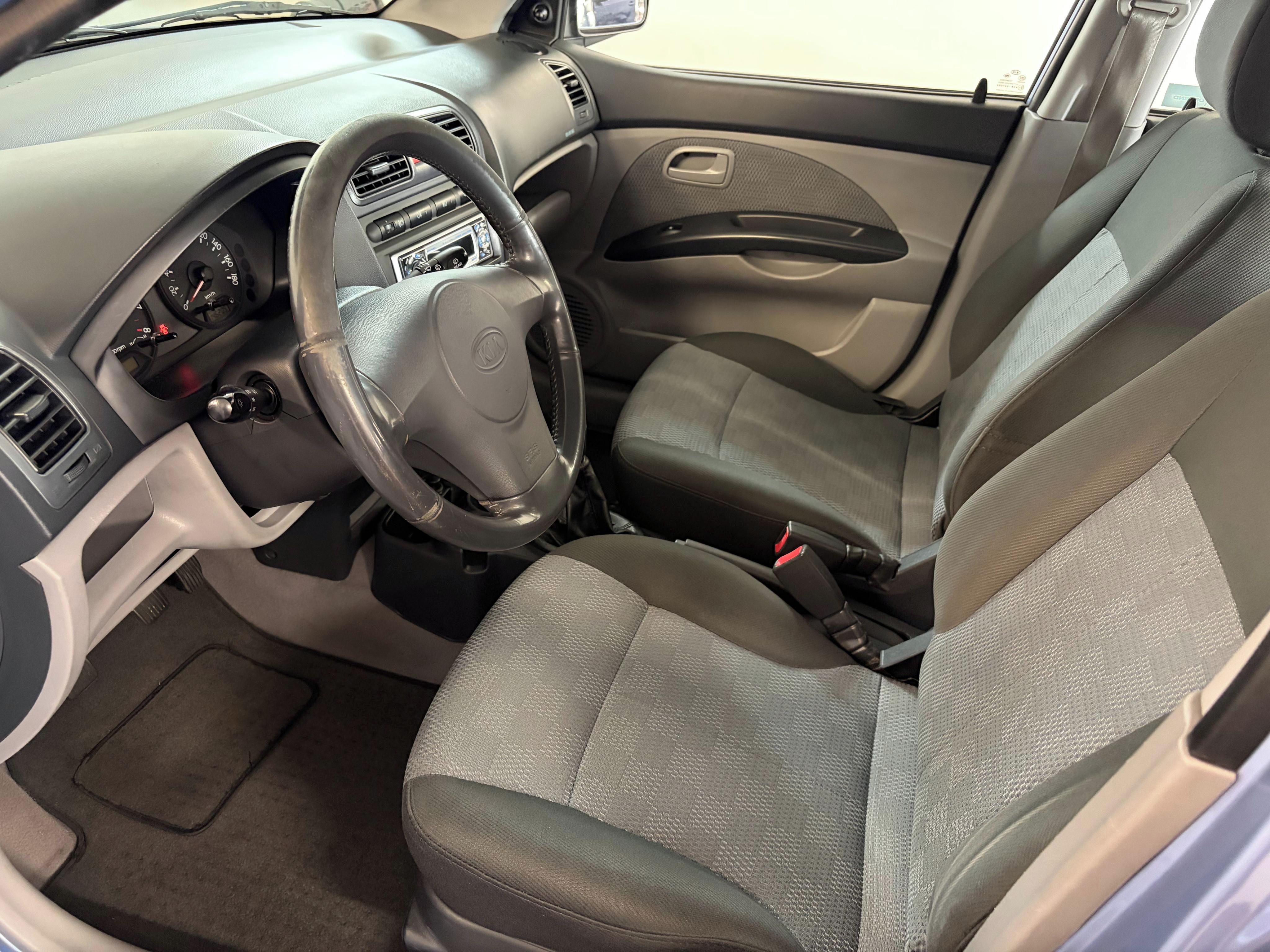 Kia Picanto, 1.0i 45kW EX, Po 1. Majiteli - fotka 5