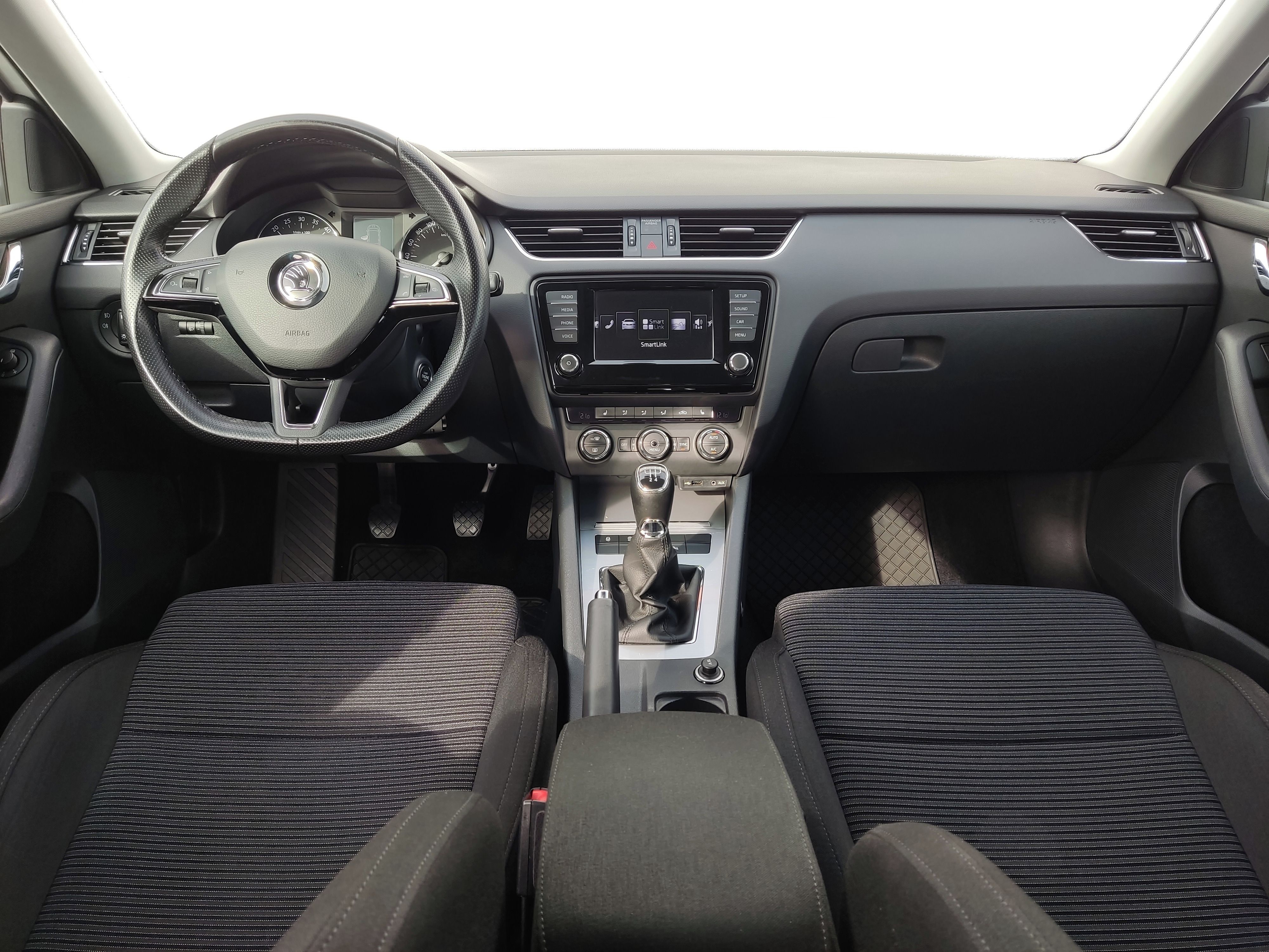 Škoda Octavia, 1.6 TDI 81 kW Style Dynamic - fotka 5
