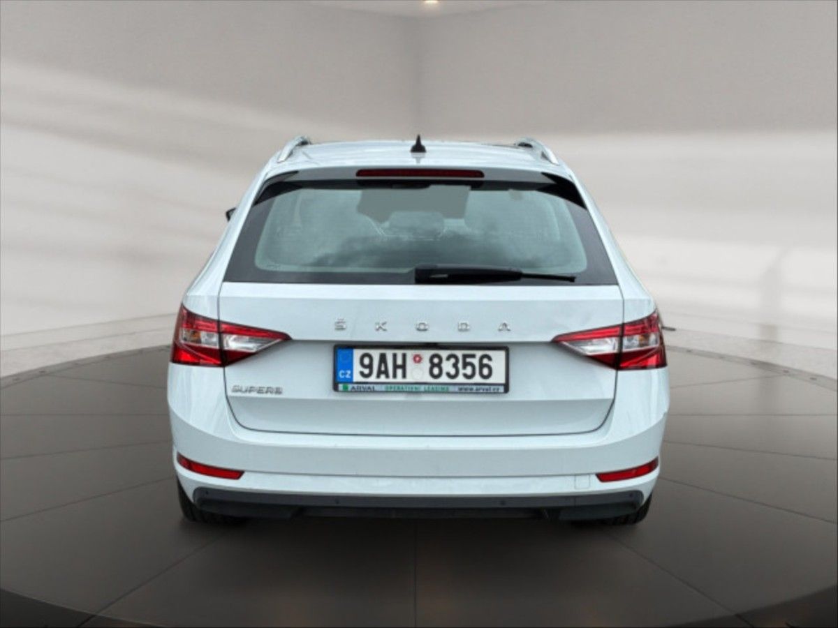 Škoda Superb, 2,0 TDI 110 Style - fotka 4