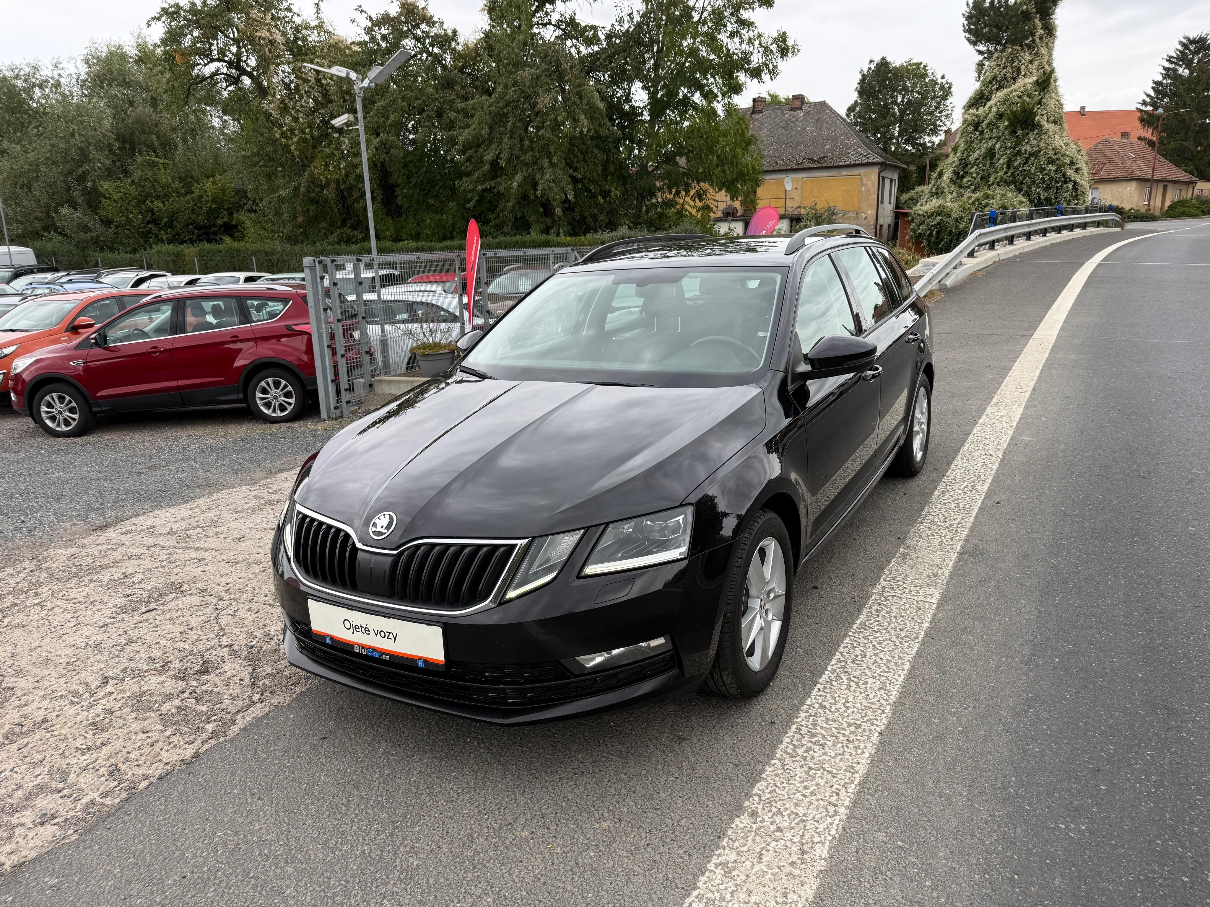 Škoda Octavia, 1.6TDI 85kW ČR Full Led výhřev